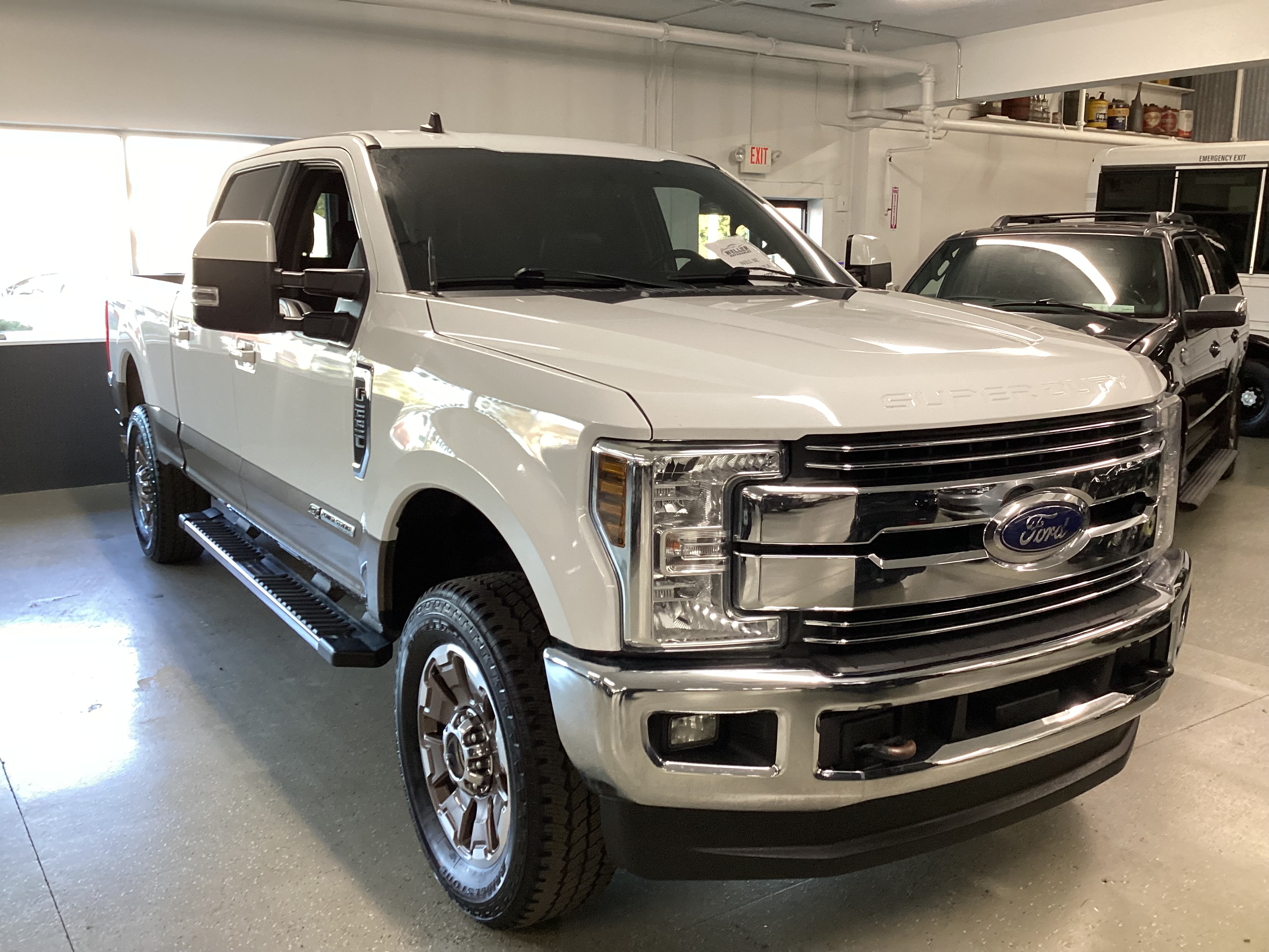 2019 FORD                      F-250                     Lariat Crew Cab 4WD - Image 4