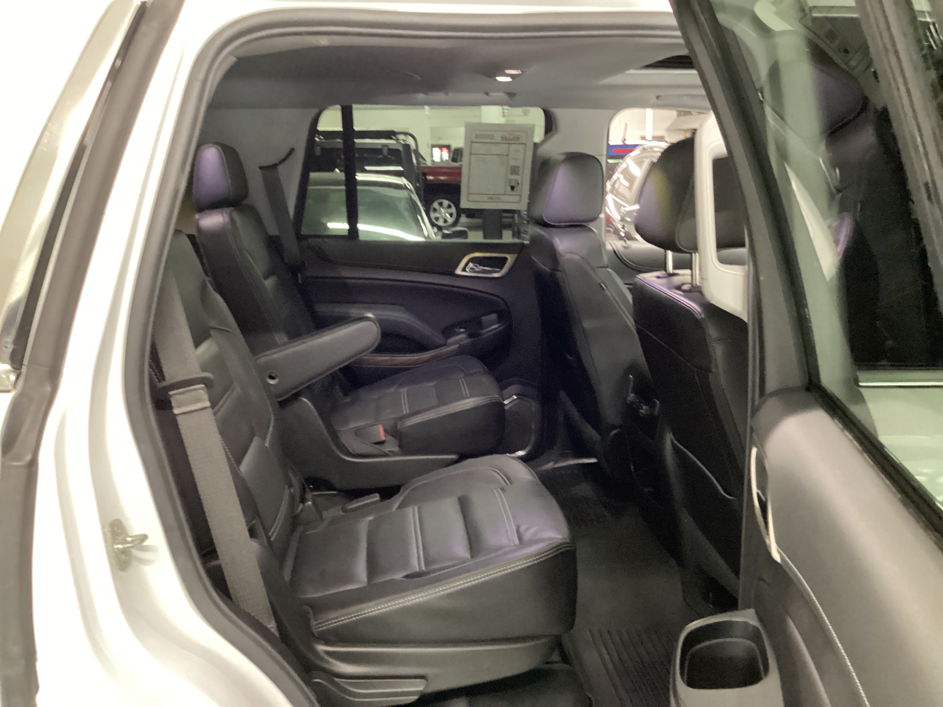 2020 GMC Yukon Denali 4WD - Image 8