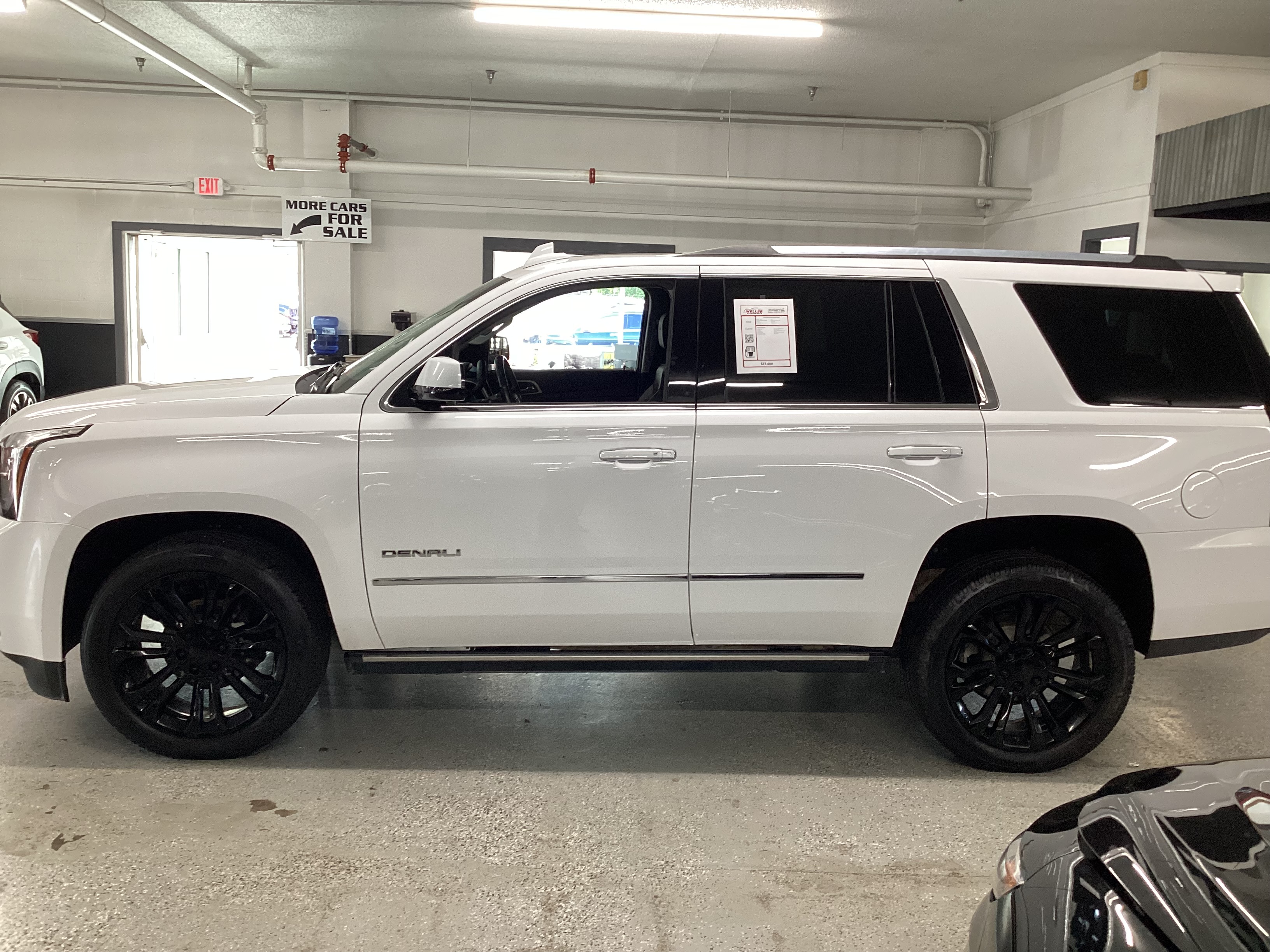 2020 GMC Yukon Denali 4WD - Image 12