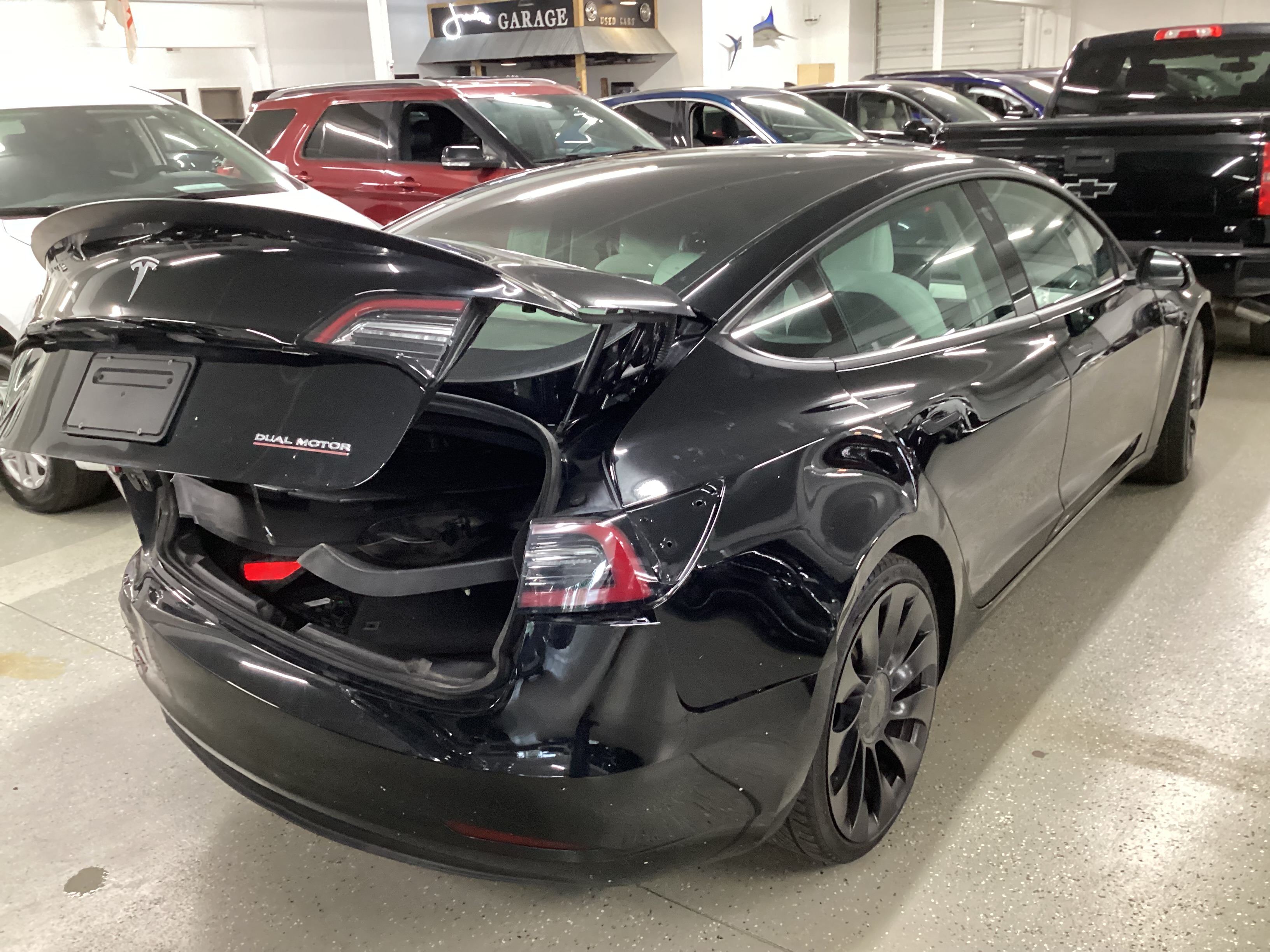 2022 TESLA Model 3 Performance AWD - Image 3