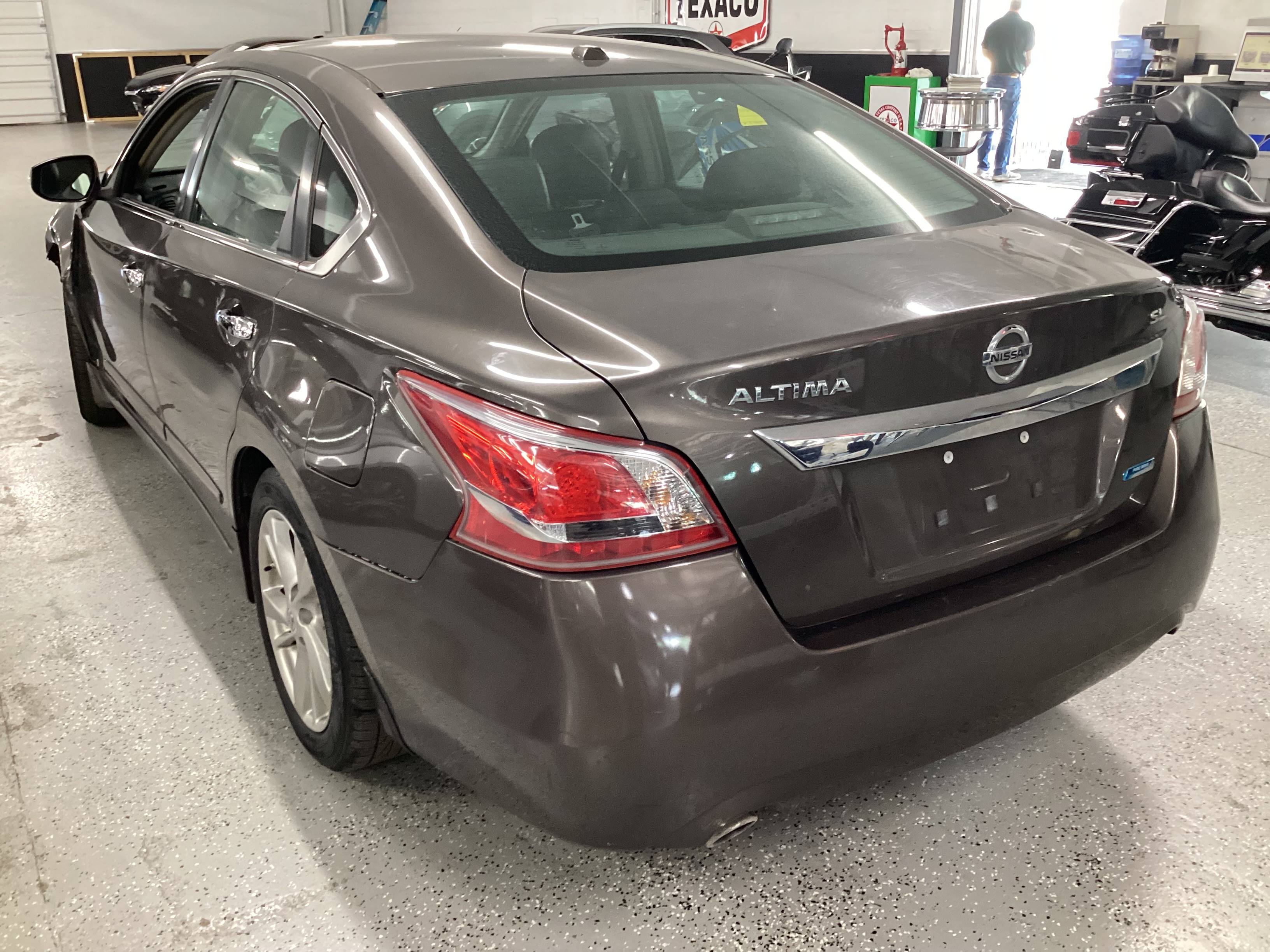 2013 NISSAN Altima SL - Image 2