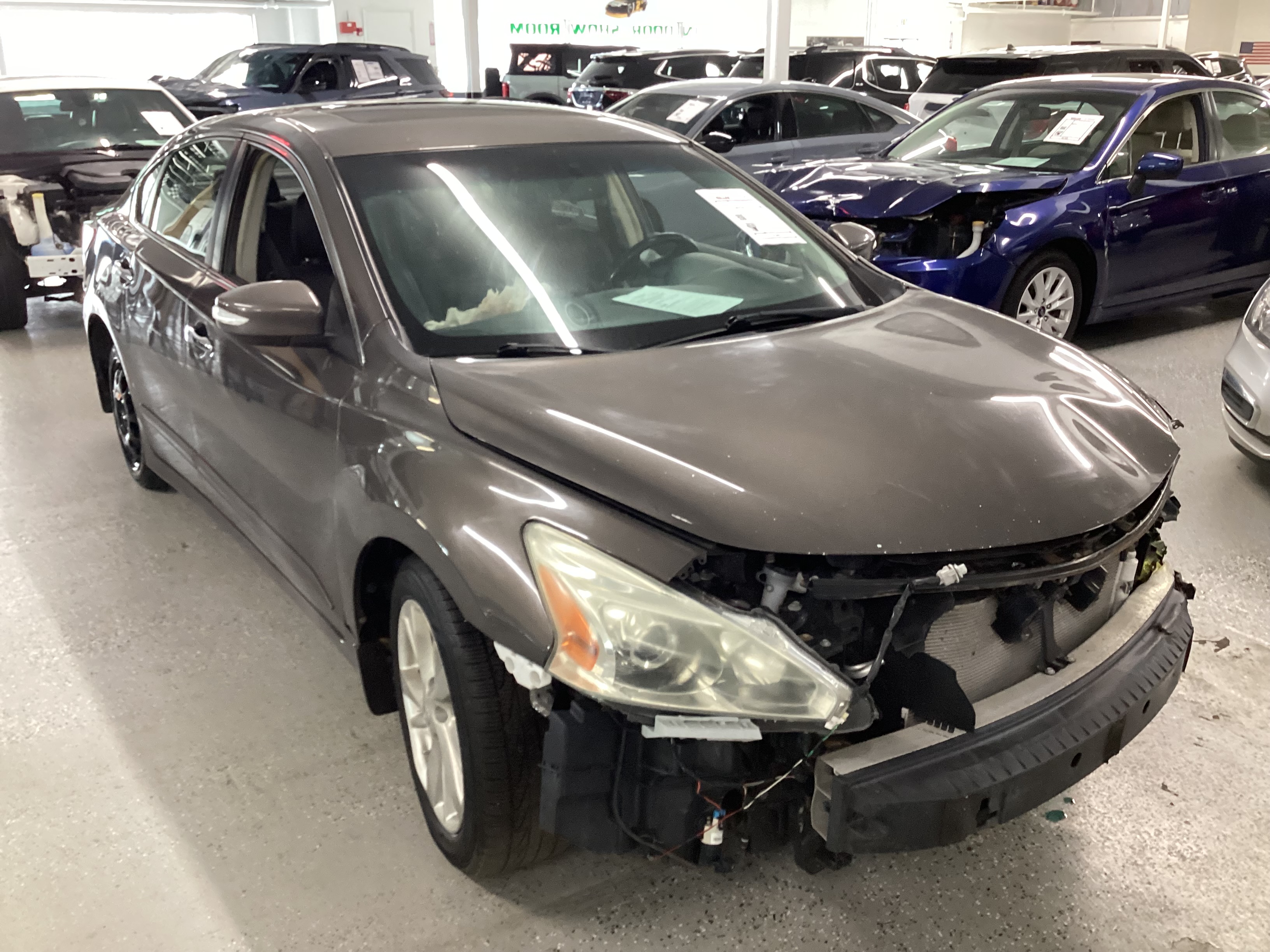 2013 NISSAN Altima SL - Image 4