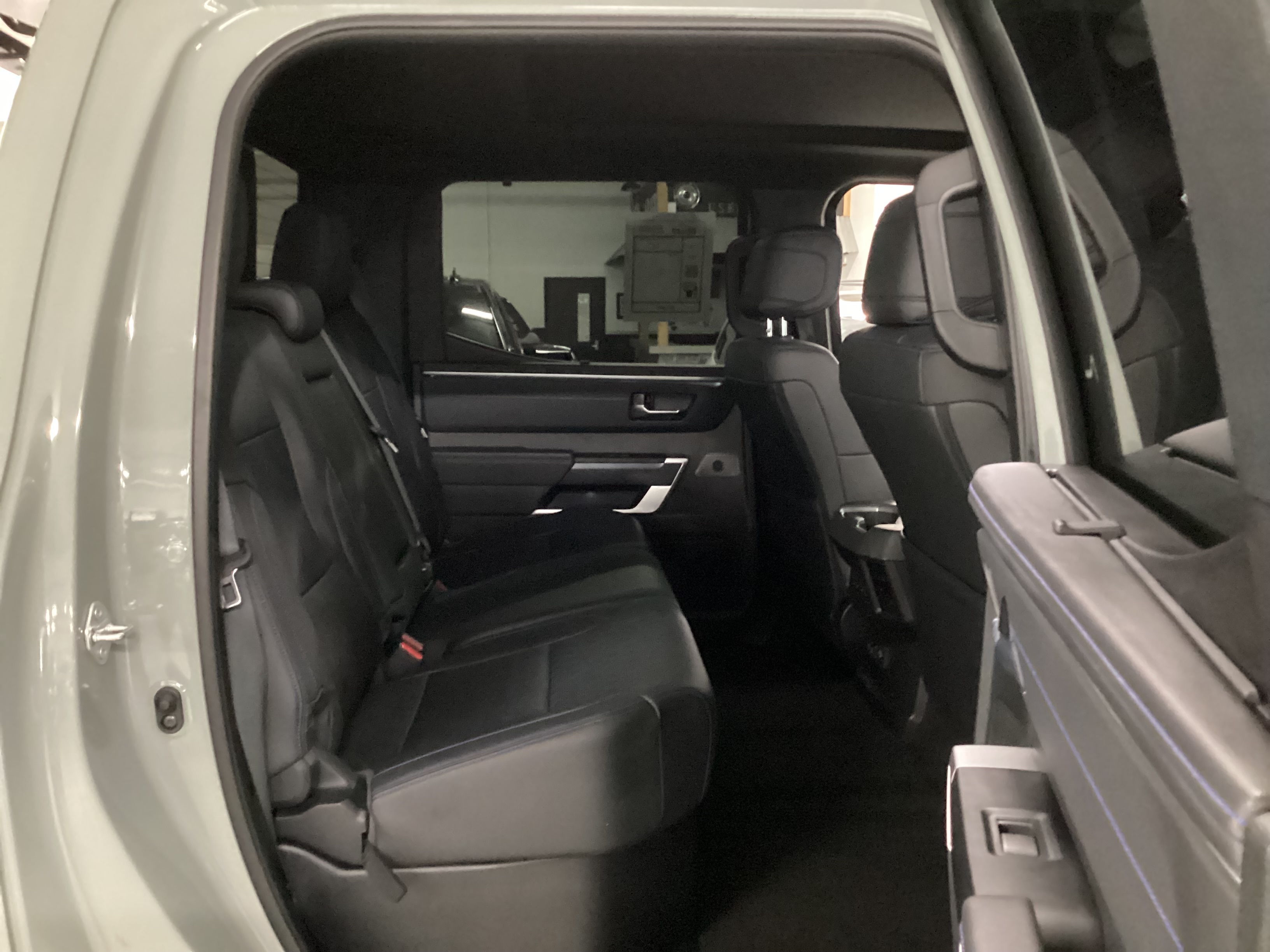 2025 TOYOTA Tundra Platinum CrewMax 4WD - Image 9