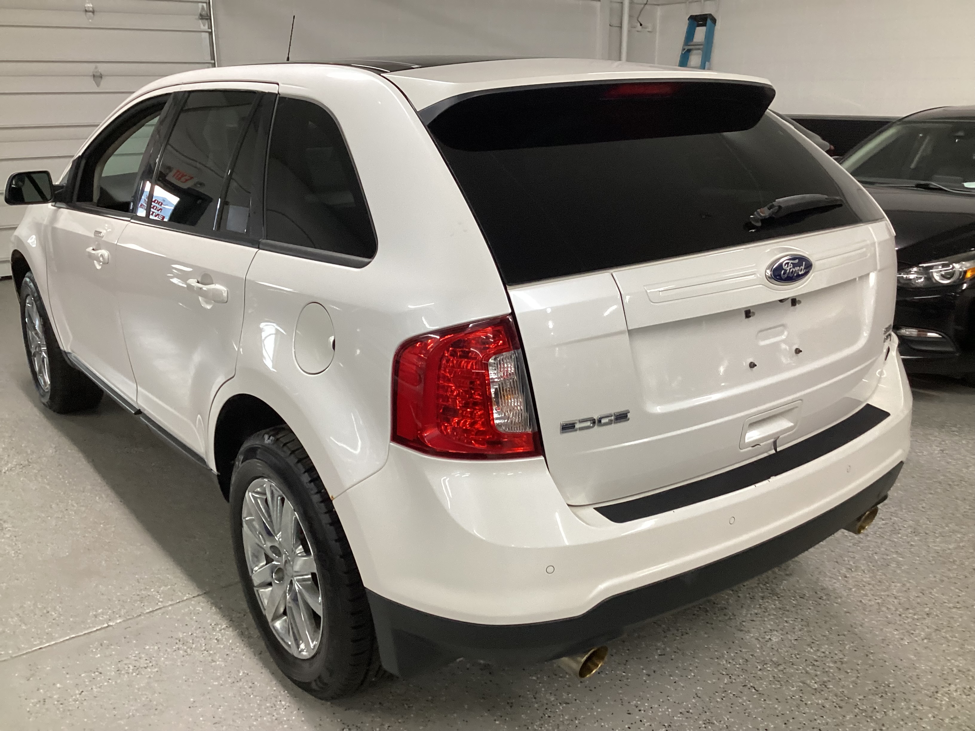 2013 FORD Edge SEL AWD - Image 2