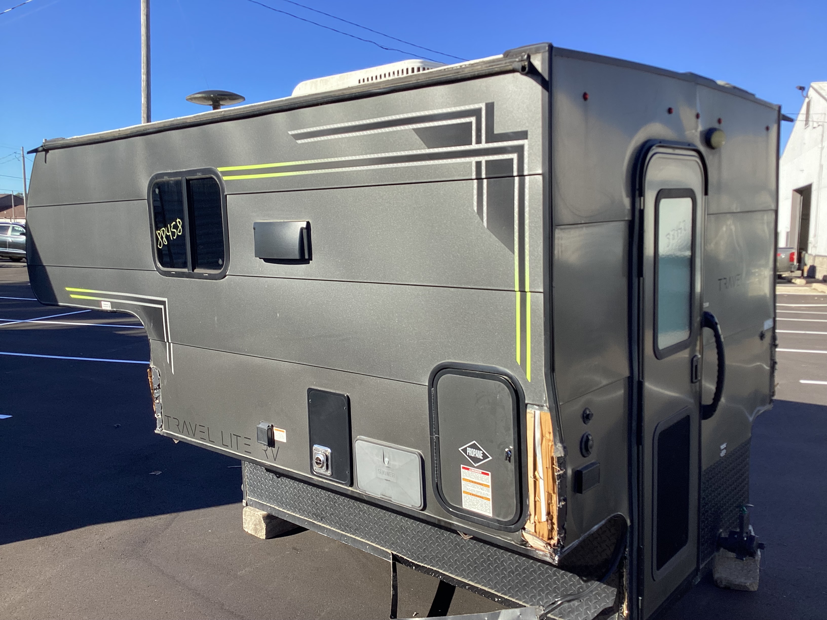 2019 Travel Lite Super Lite 770R - Image 2