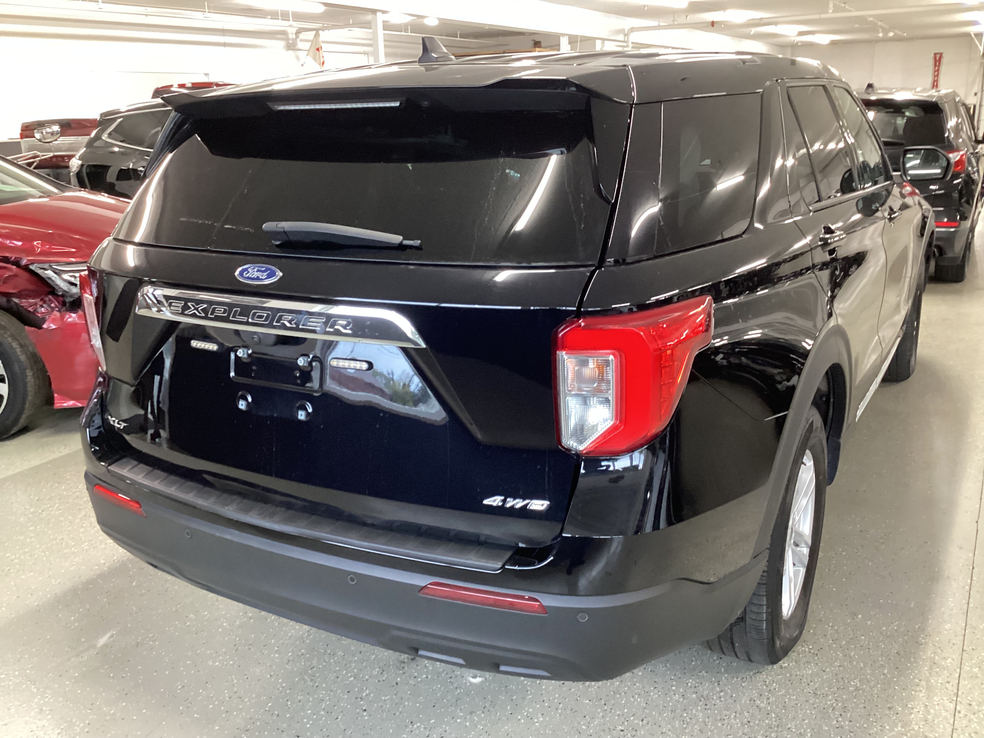 2024 FORD Explorer XLT 4WD - Image 3