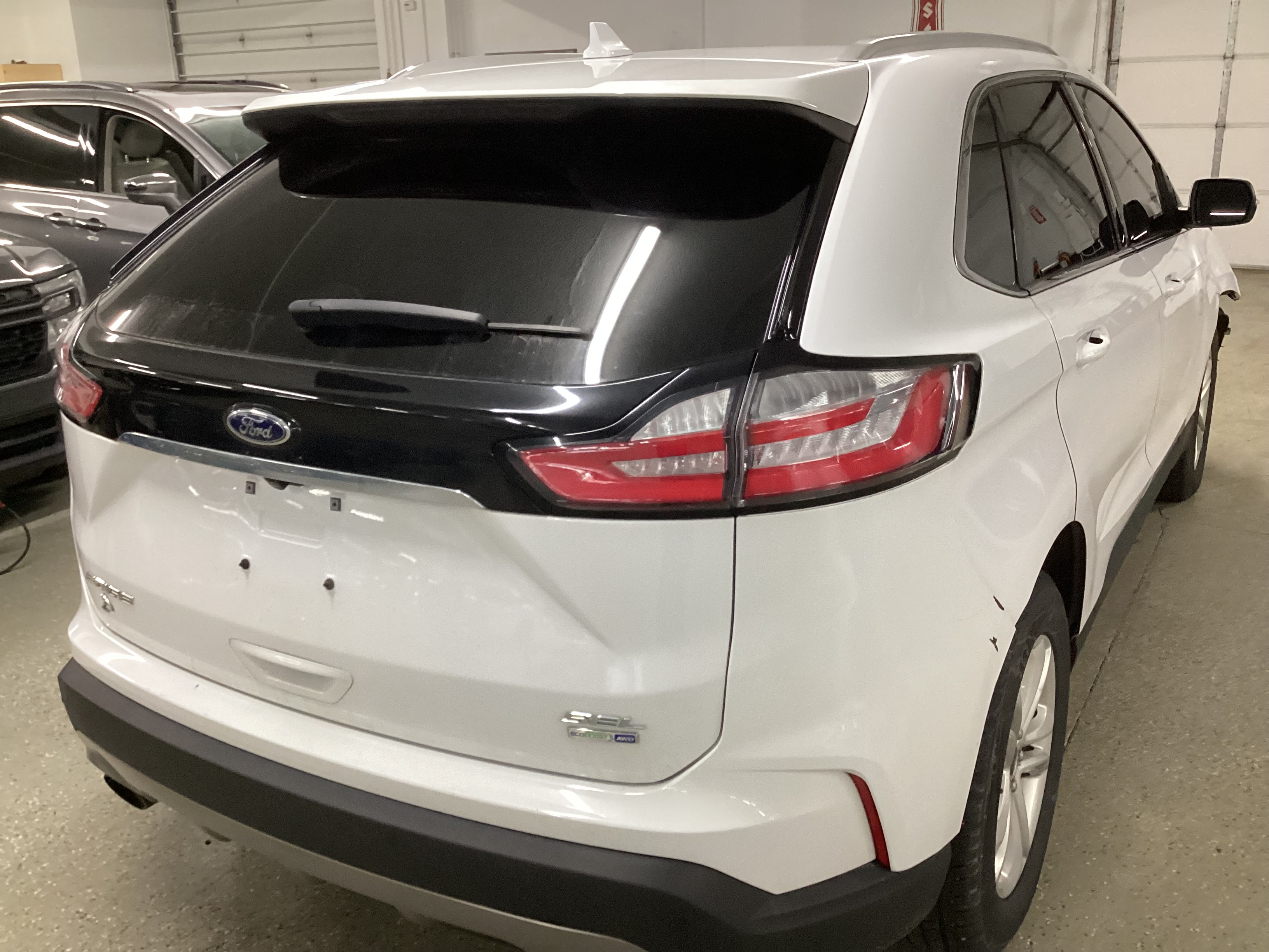 2019 FORD Edge SEL AWD - Image 3