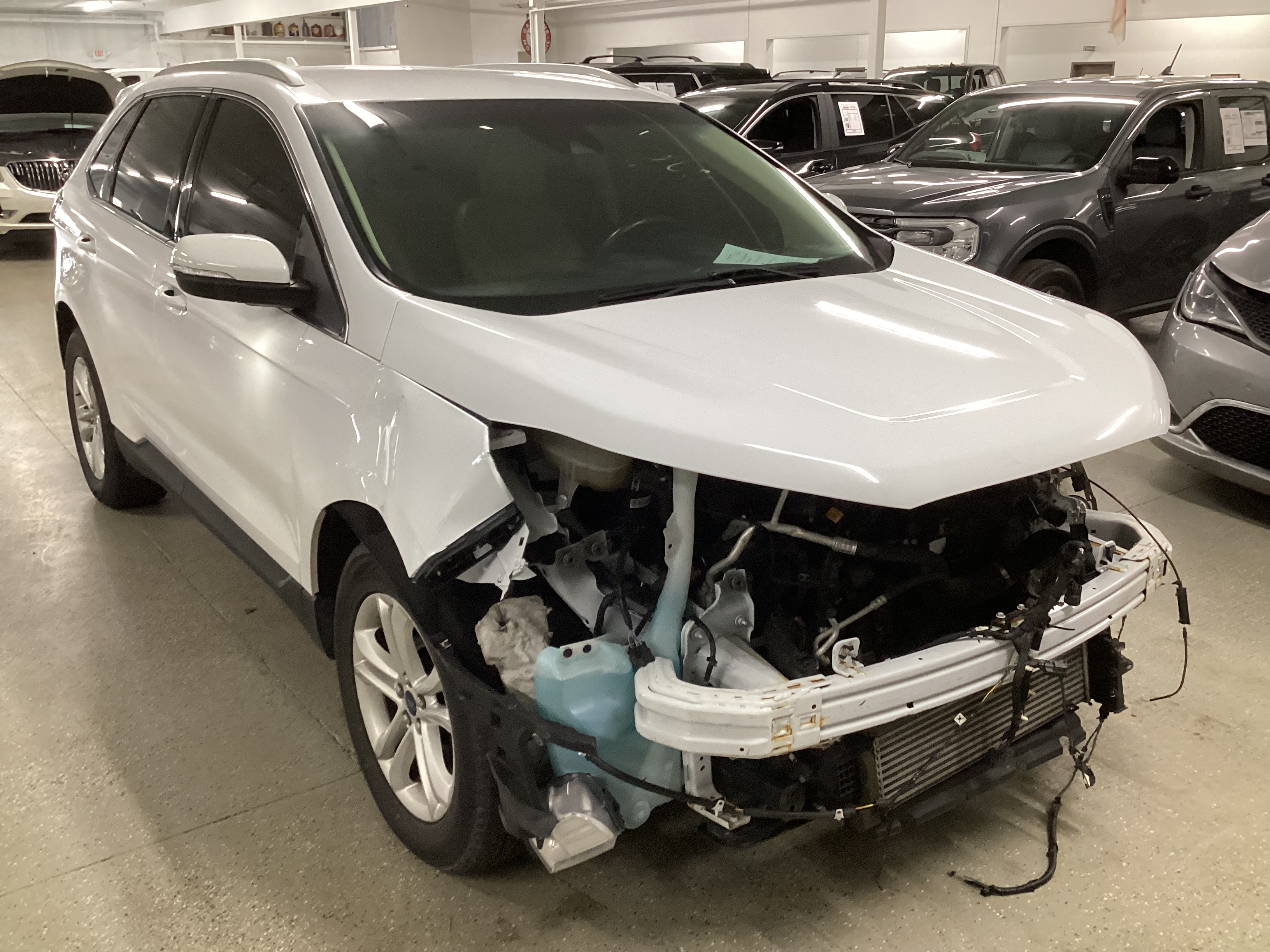 2019 FORD Edge SEL AWD - Image 4