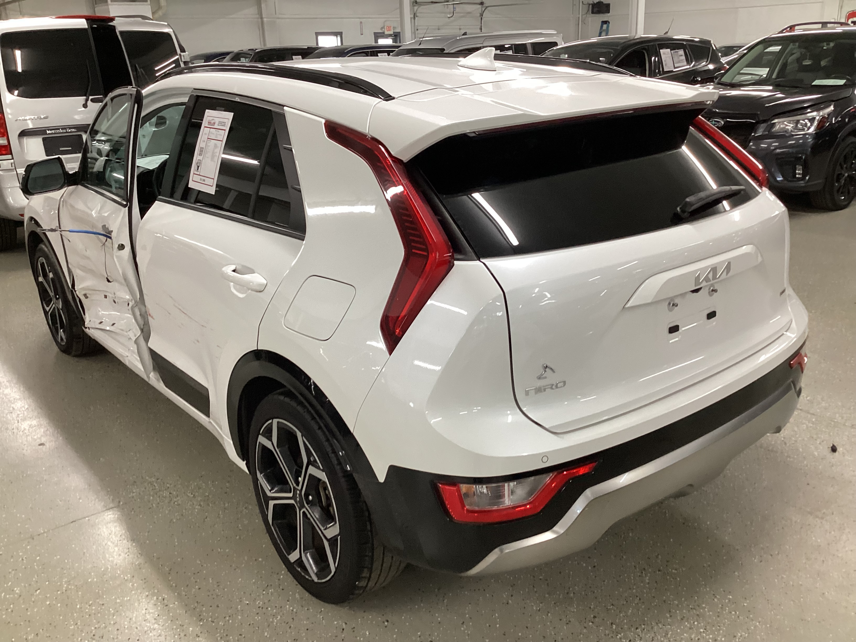 2023 KIA Niro EX Touring - Image 2