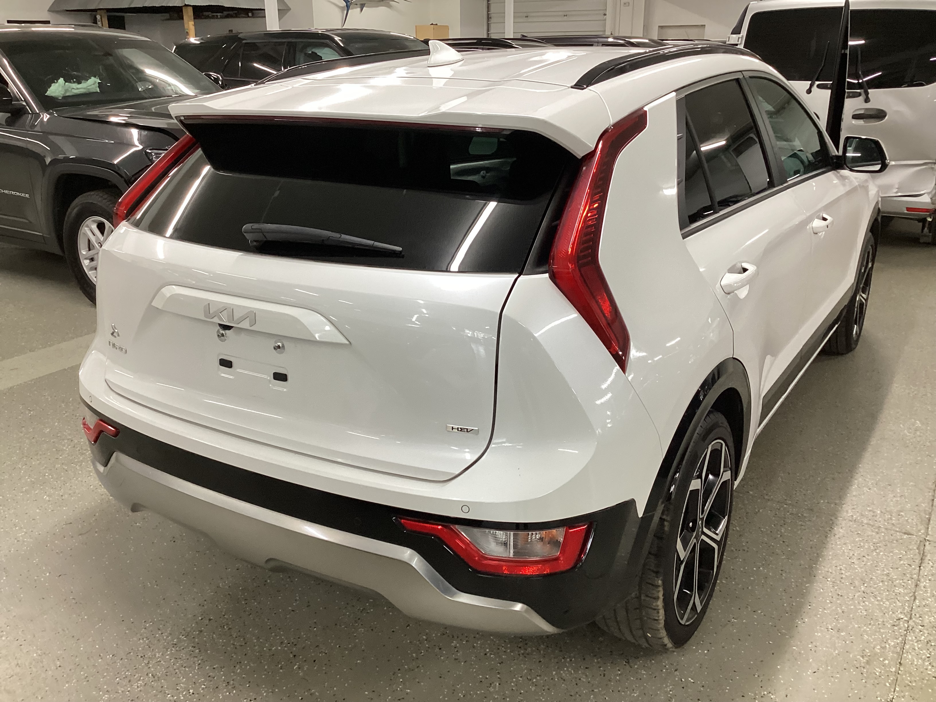 2023 KIA Niro EX Touring - Image 3