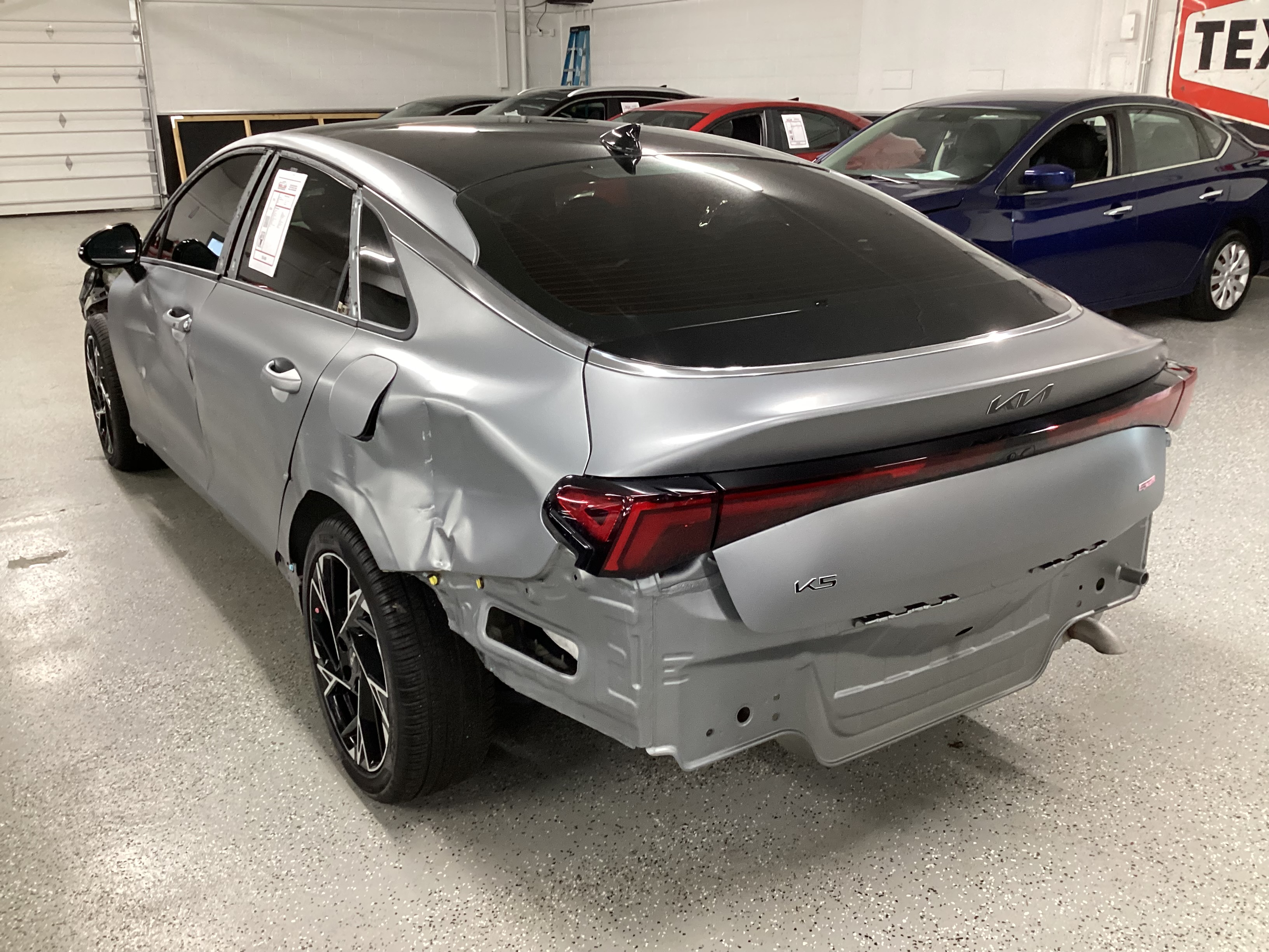 2025 KIA K5 GT-Line - Image 2