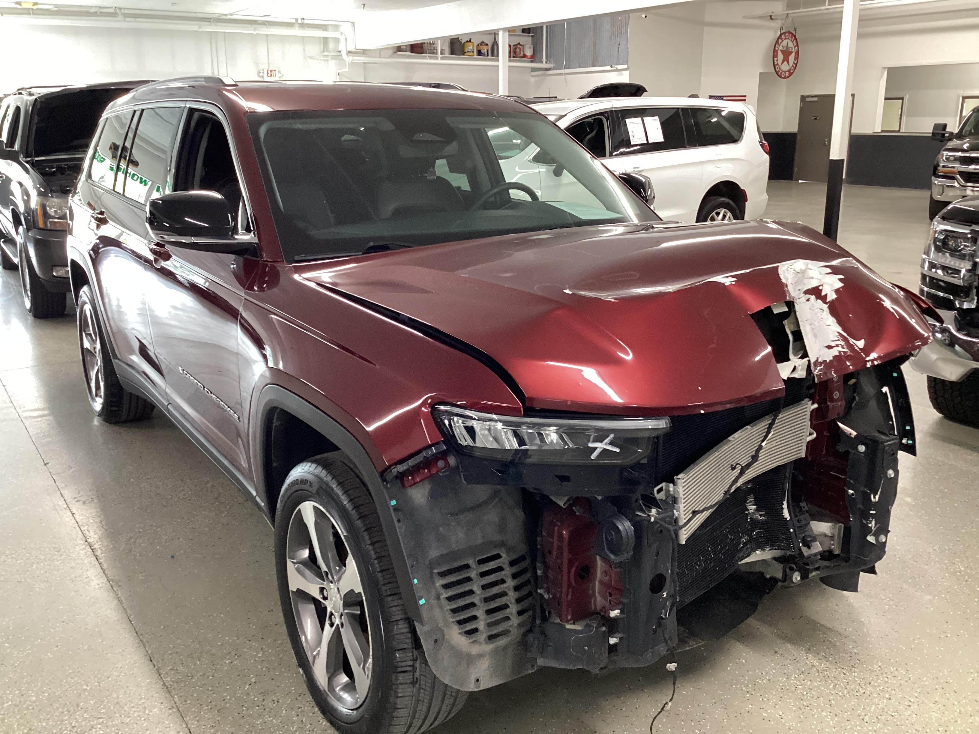 2023 JEEP Grand Cherokee L Limited 4WD - Image 4