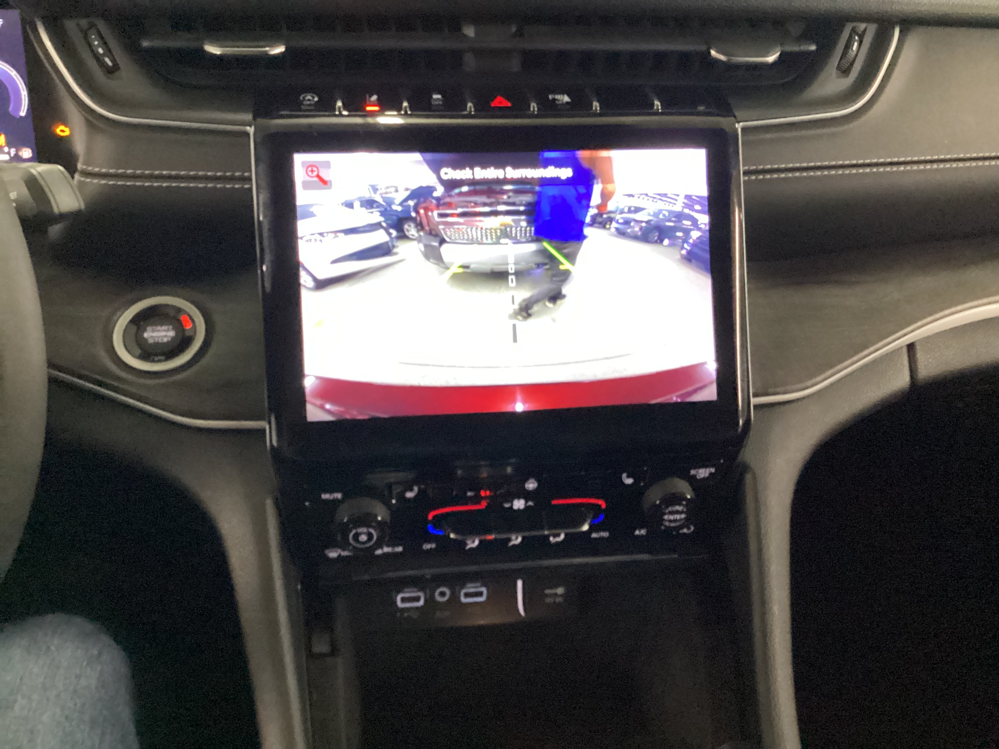 2023 JEEP Grand Cherokee L Limited 4WD - Image 14