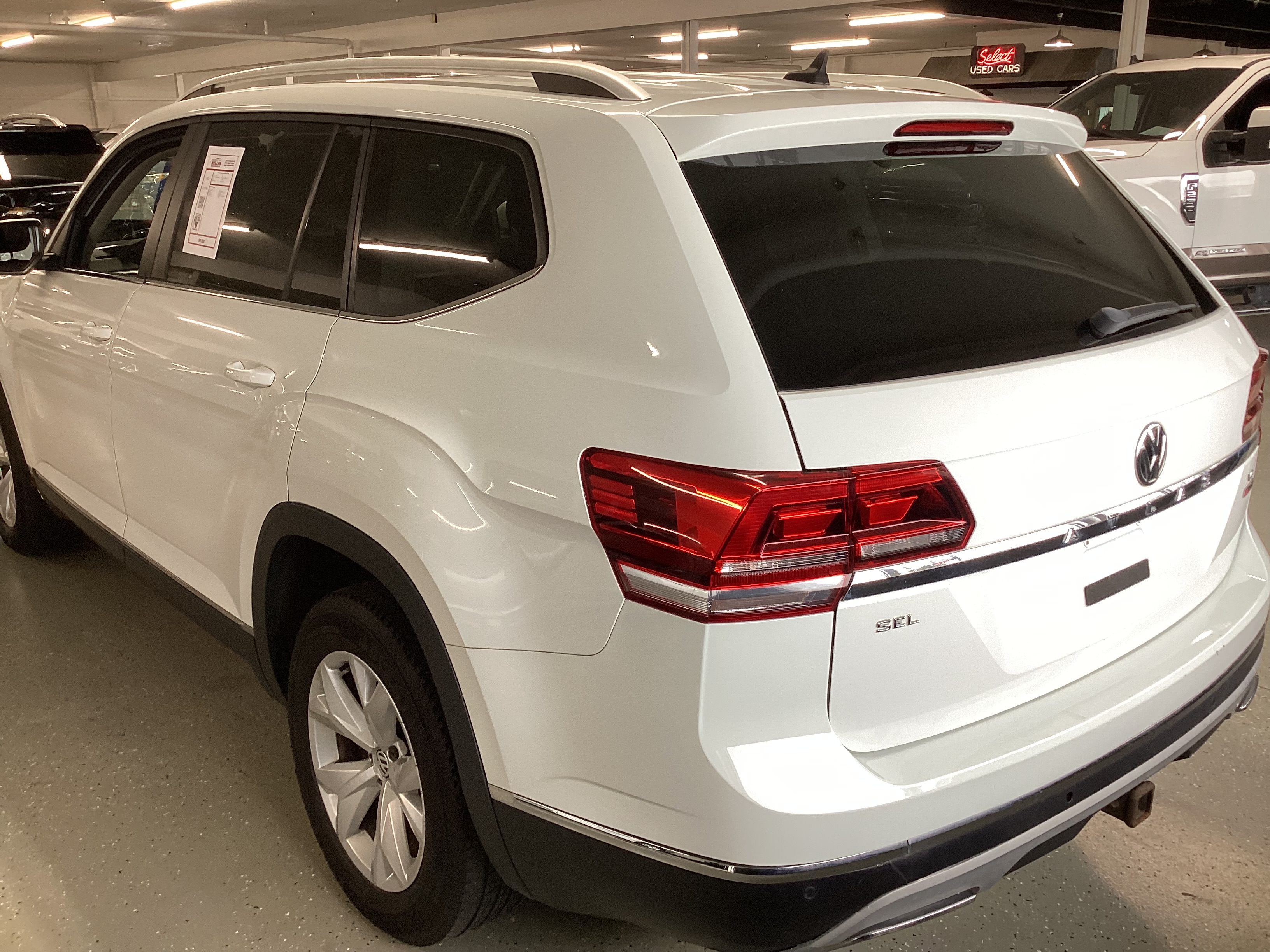 2018 VOLKSWAGEN Atlas SEL AWD - Image 2
