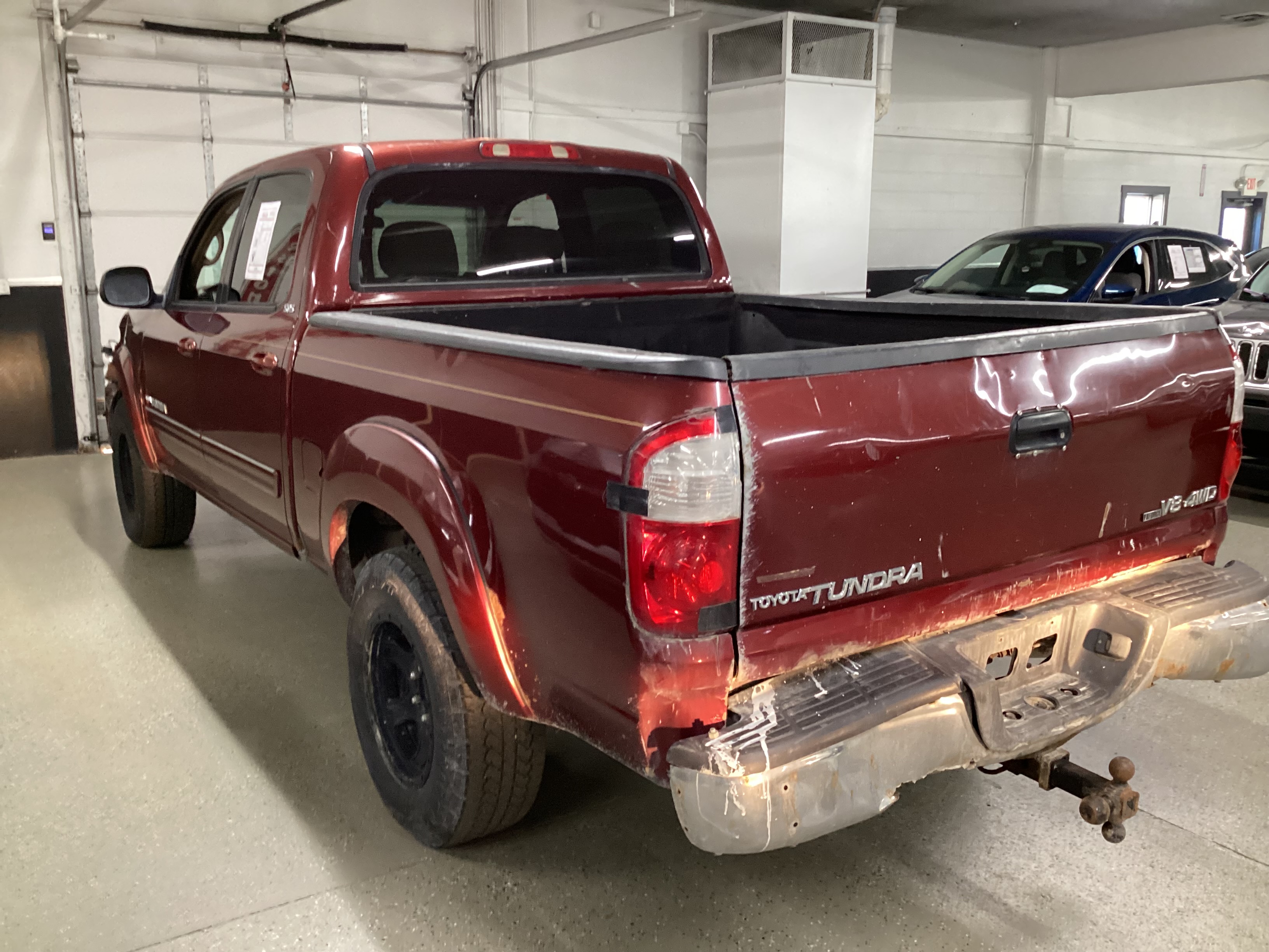 2004 TOYOTA Tundra SR5 Double Cab 4WD - Image 2