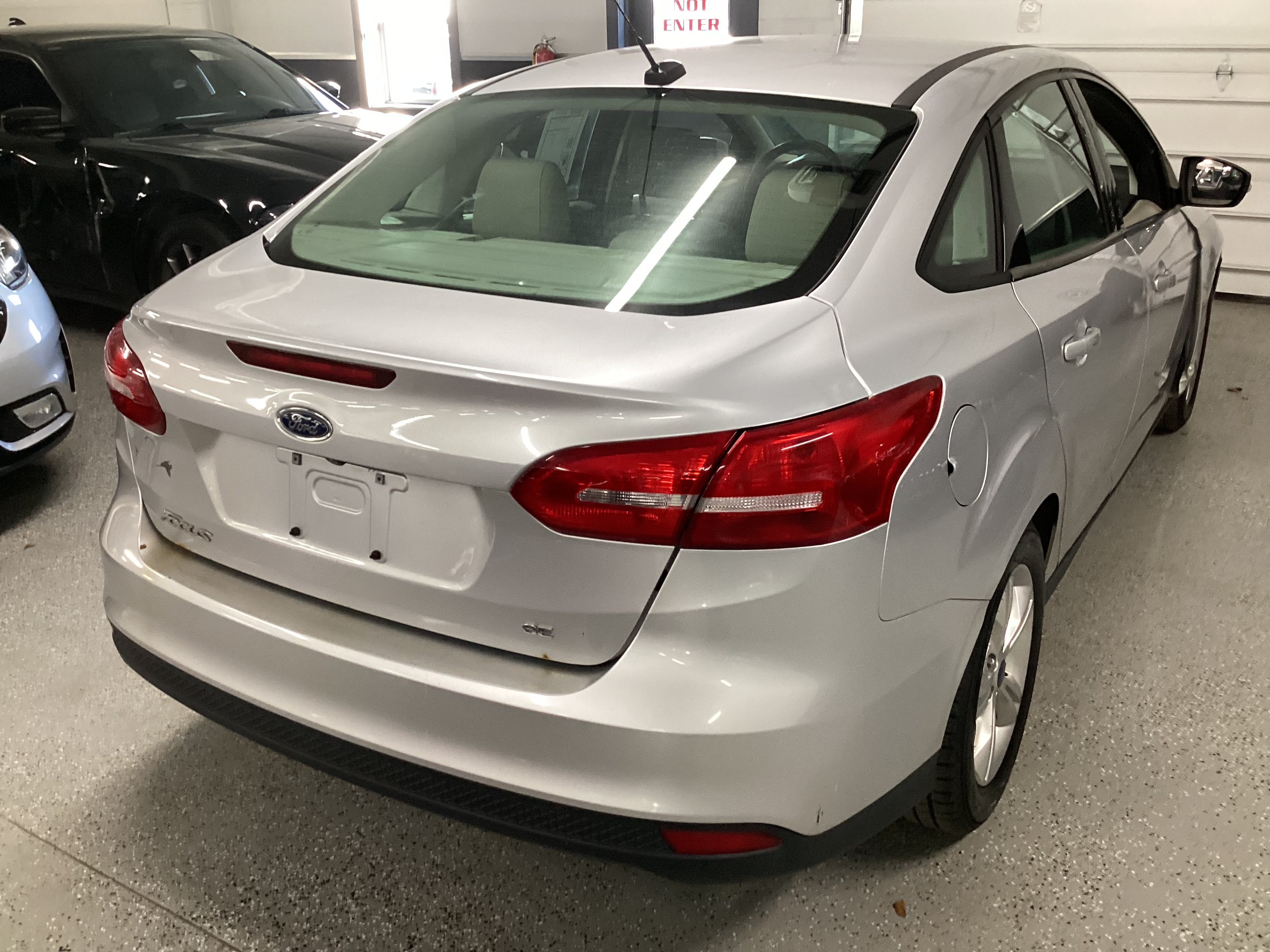 2017 FORD Focus SE - Image 3