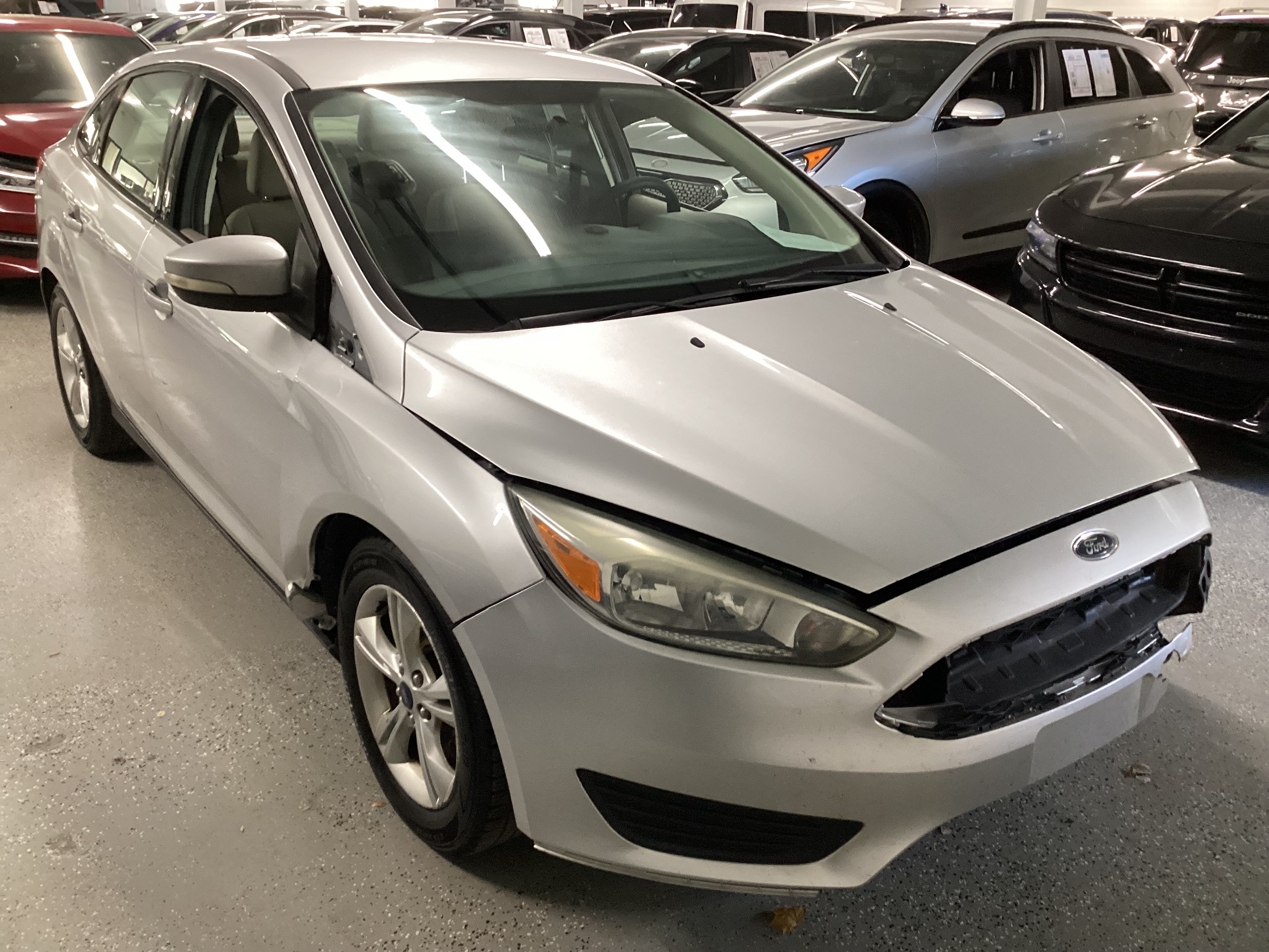 2017 FORD Focus SE - Image 4