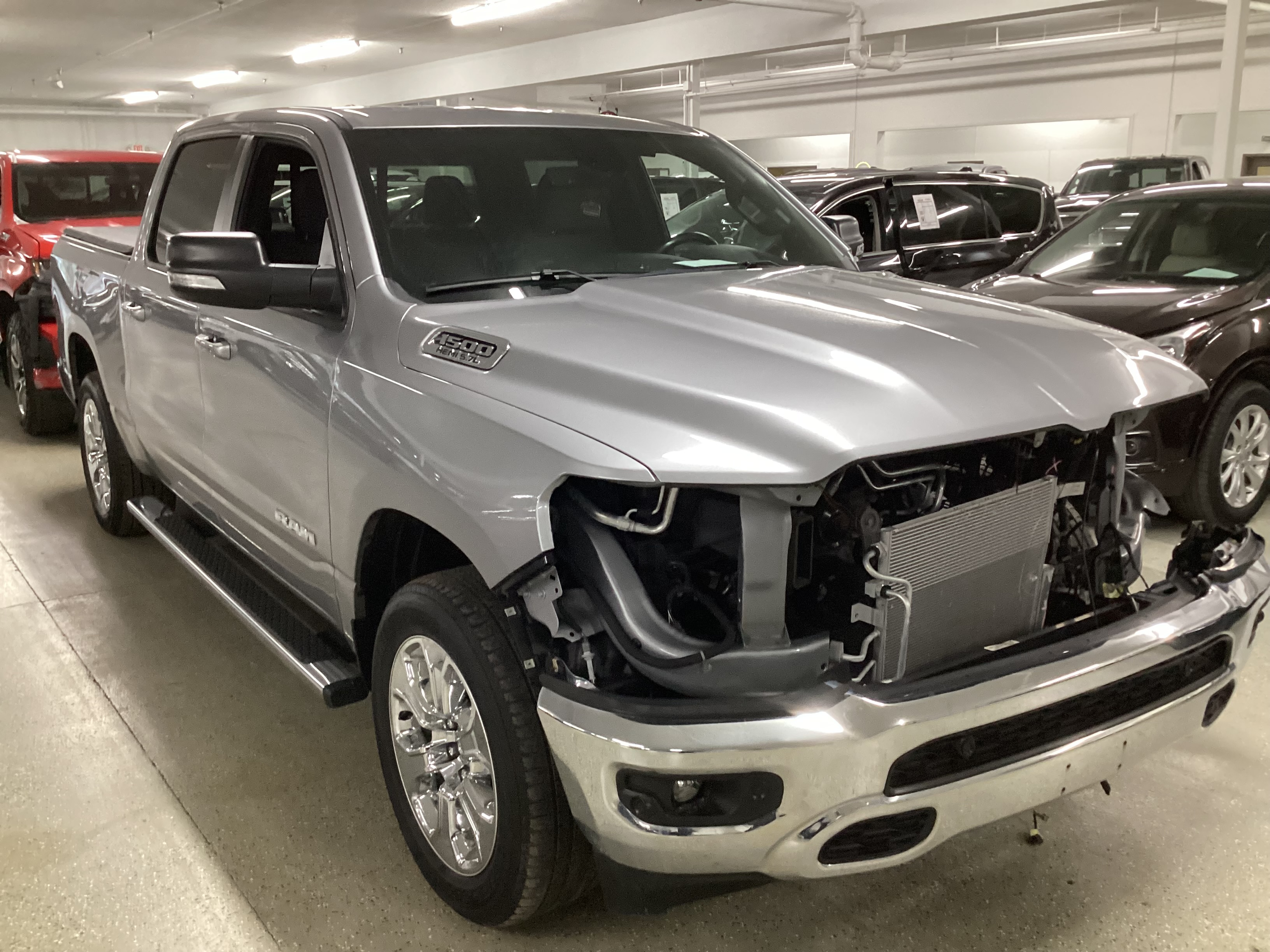 2022 RAM 1500 Big Horn 4WD Crew Cab - Image 4