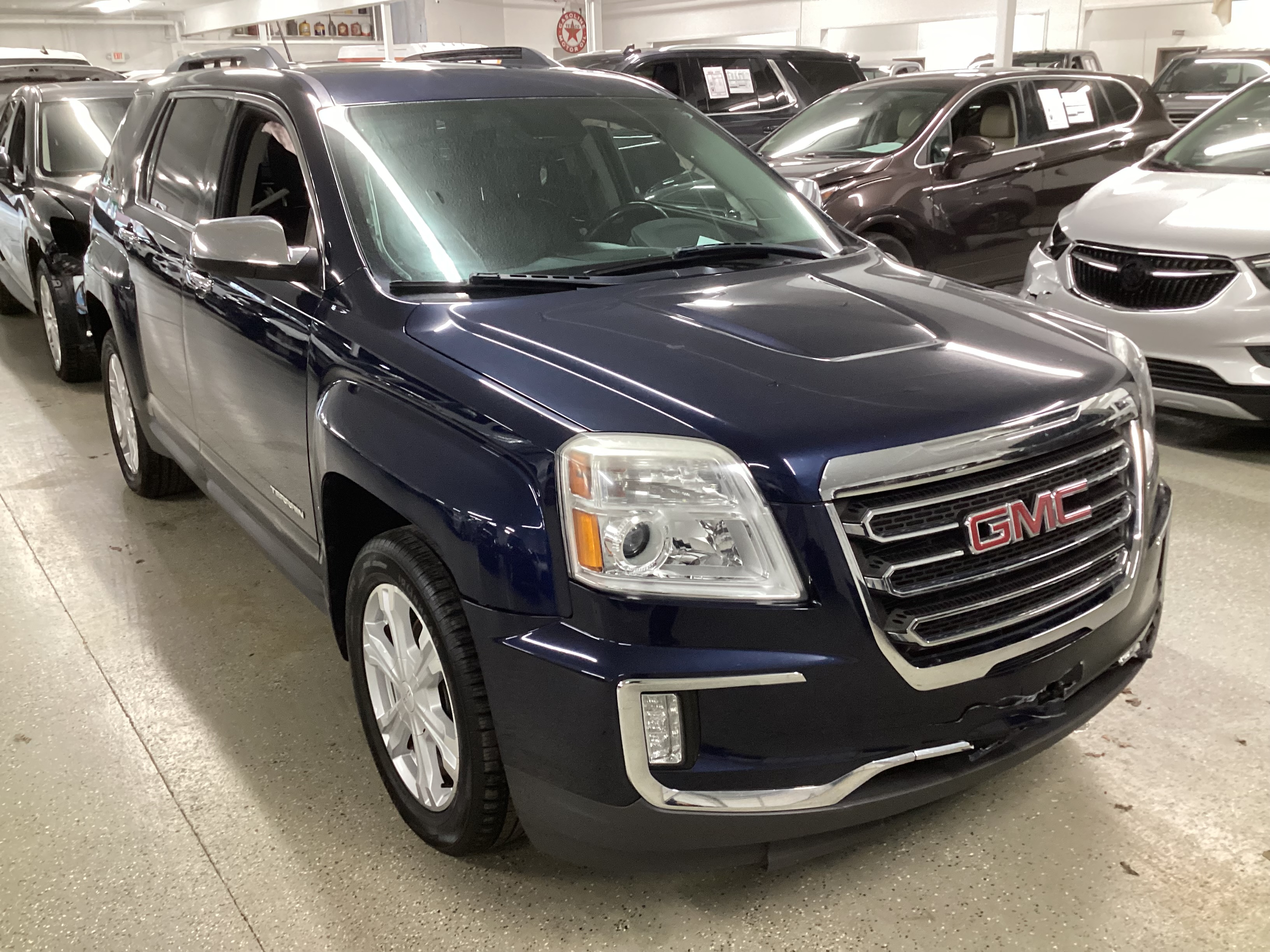 2017 GMC Terrain SLT AWD - Image 4