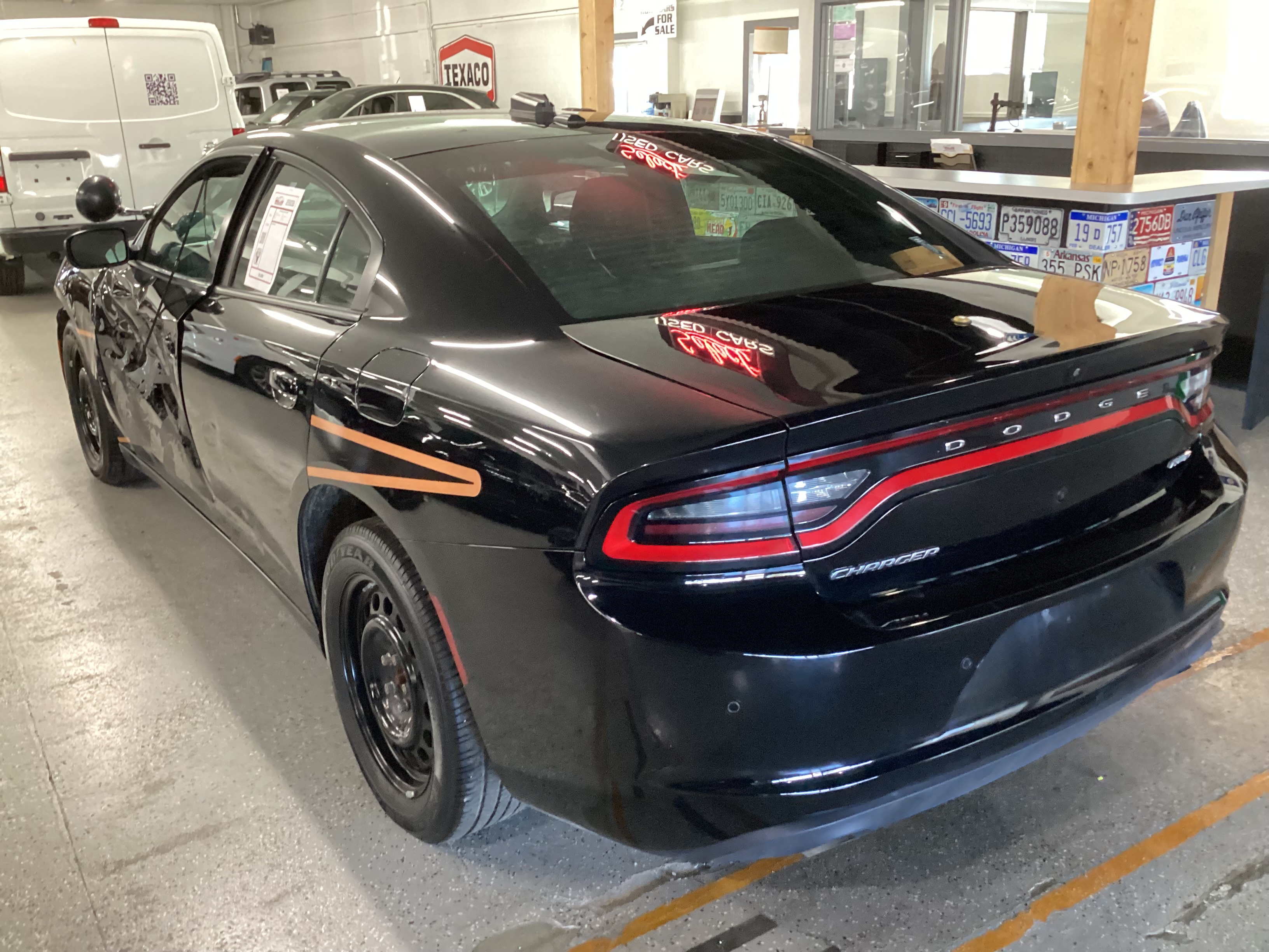 2021 DODGE Charger Police AWD - Image 2