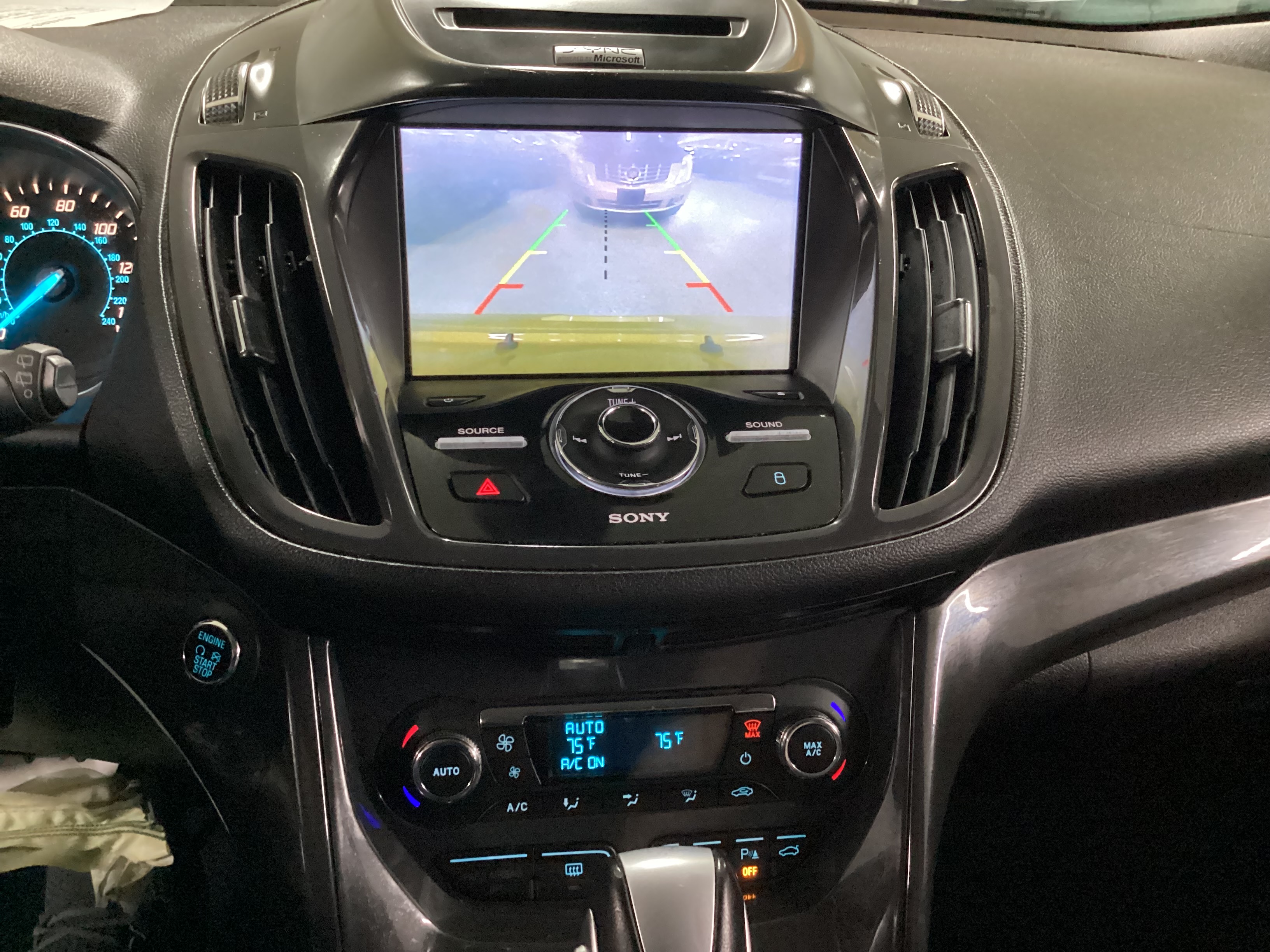 2014 FORD Escape Titanium - Image 11