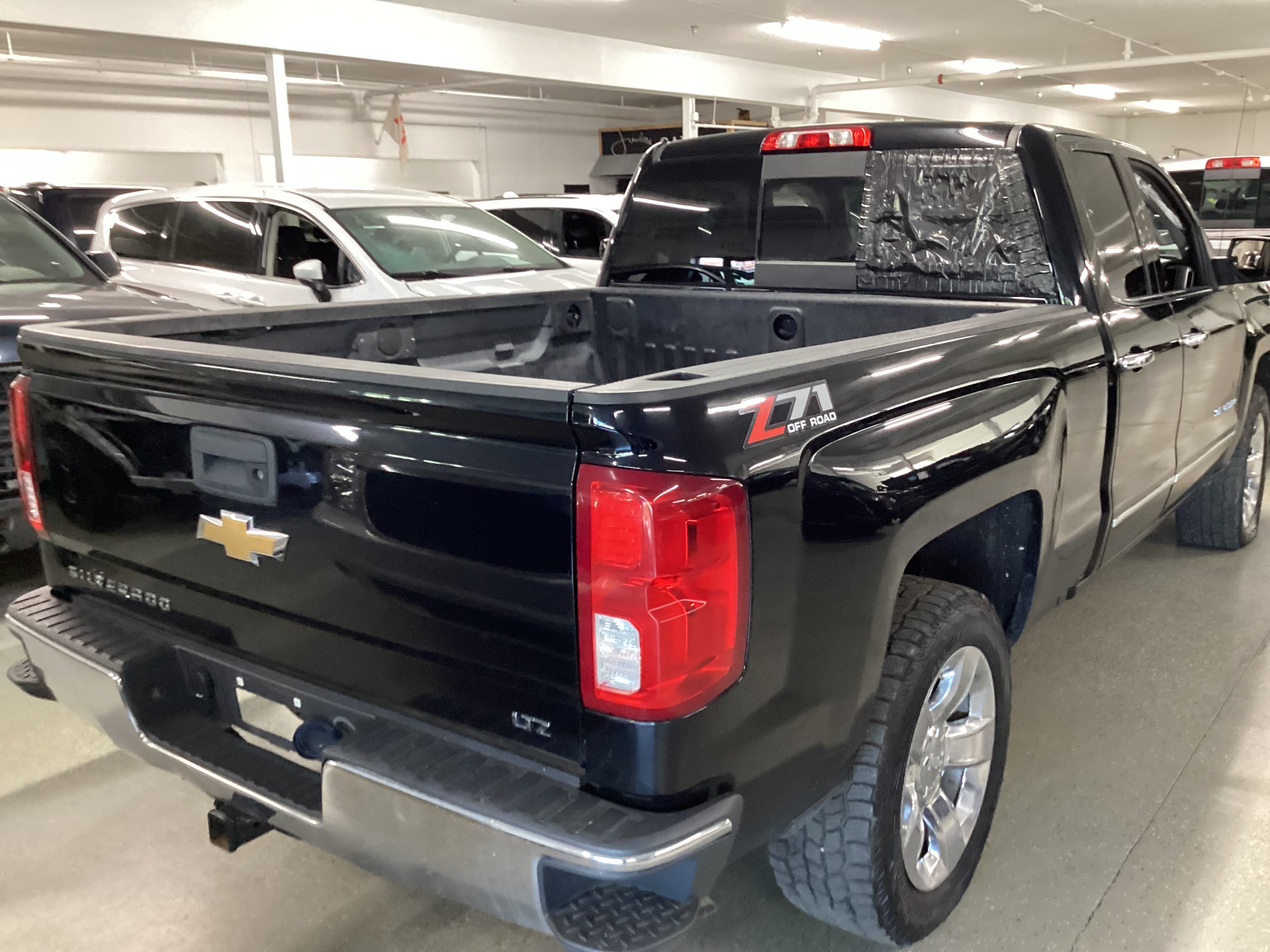 2018 CHEVROLET Silverado 4WD Double Cab LTZ - Image 3