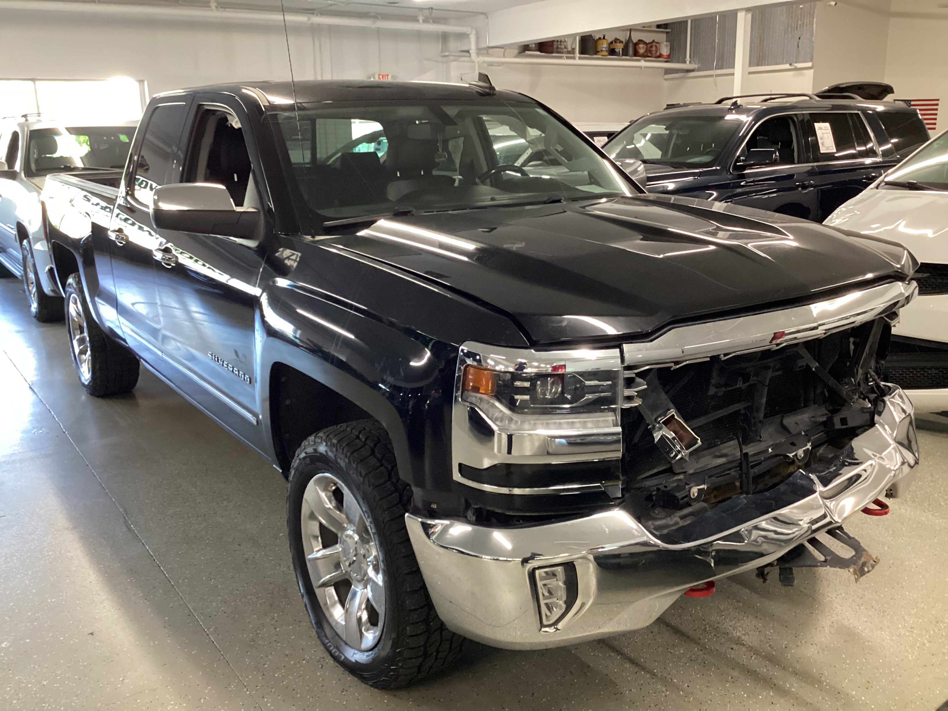 2018 CHEVROLET Silverado 4WD Double Cab LTZ - Image 4