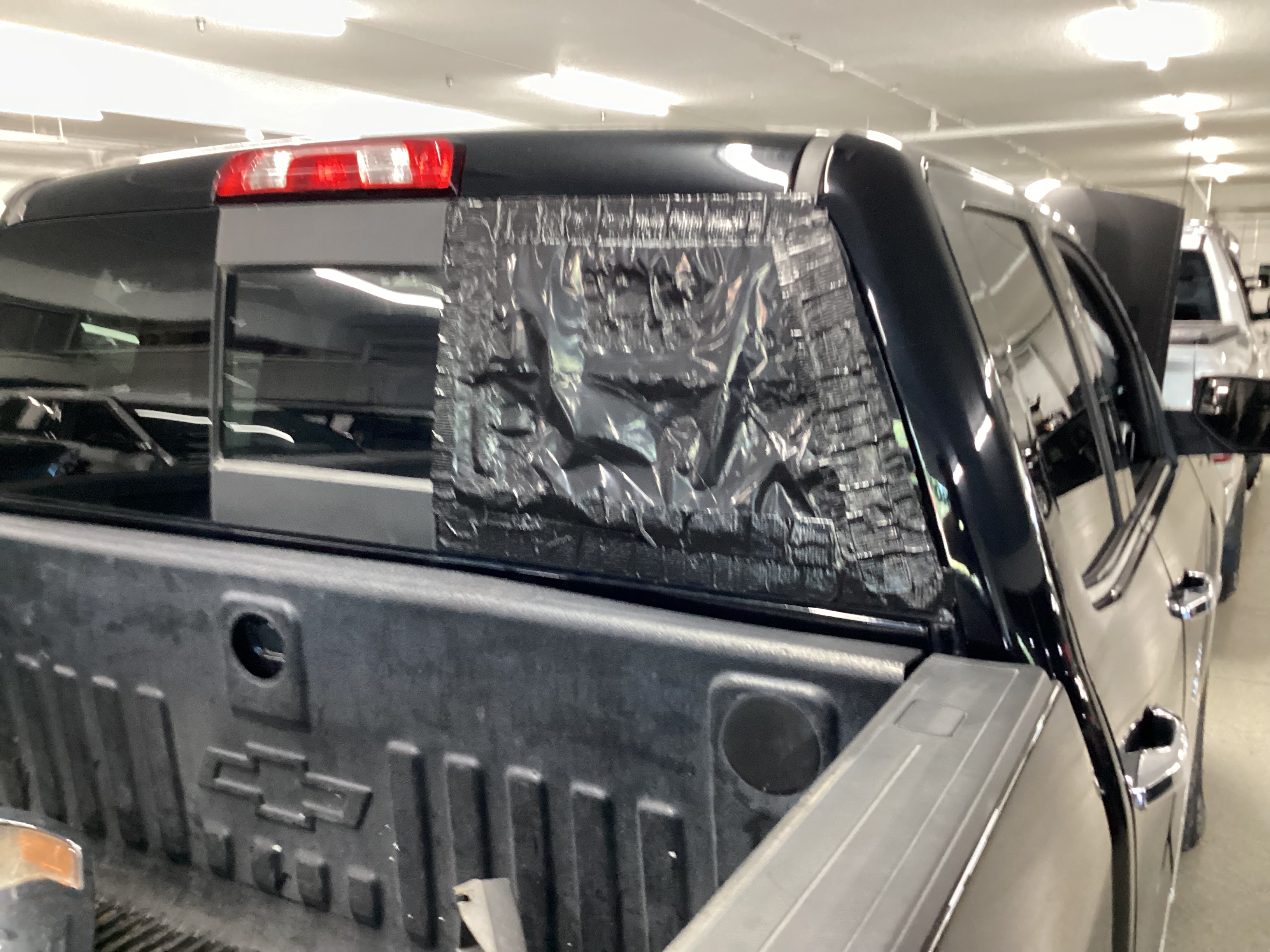 2018 CHEVROLET Silverado 4WD Double Cab LTZ - Image 10