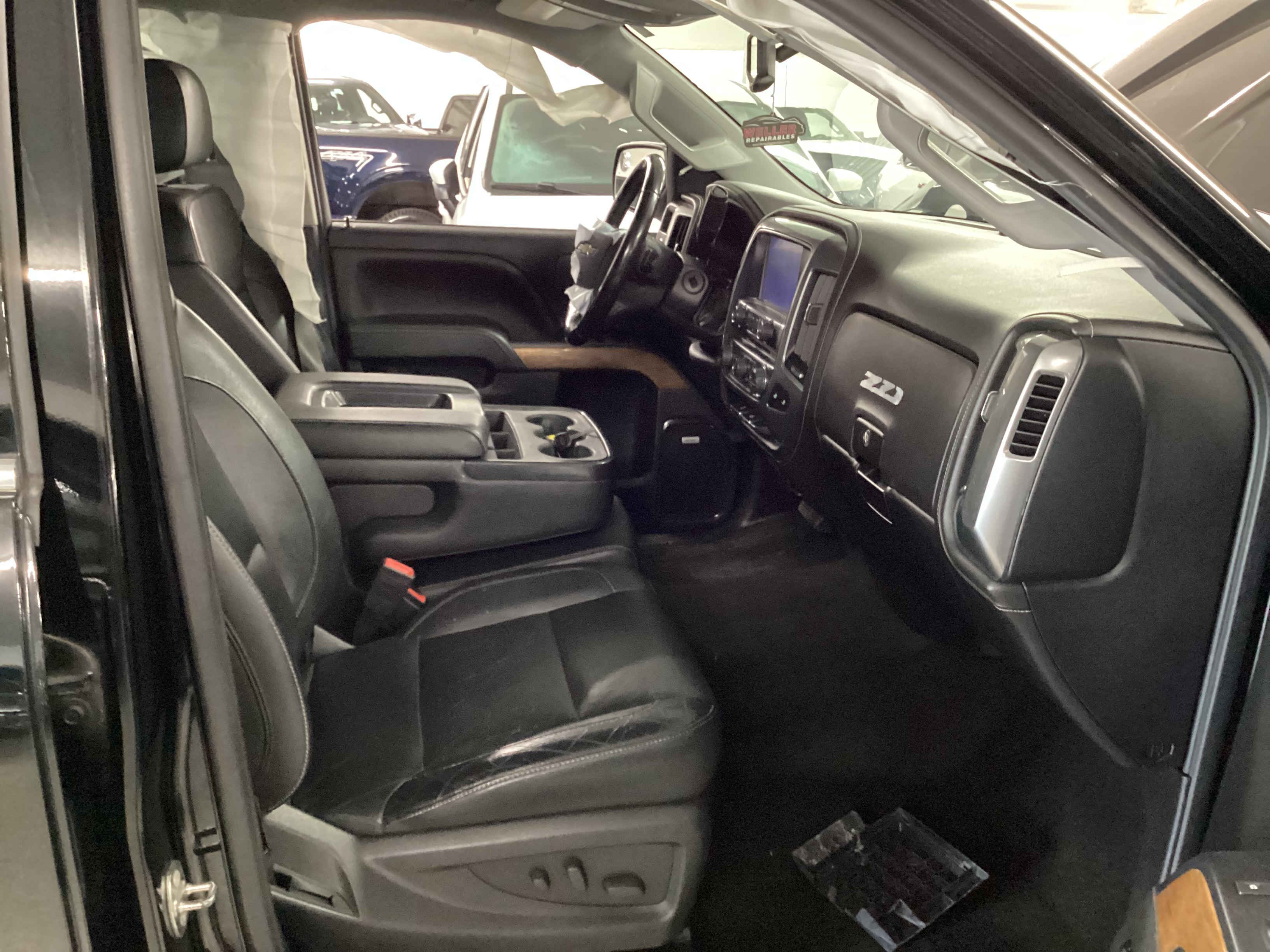 2018 CHEVROLET Silverado 4WD Double Cab LTZ - Image 12