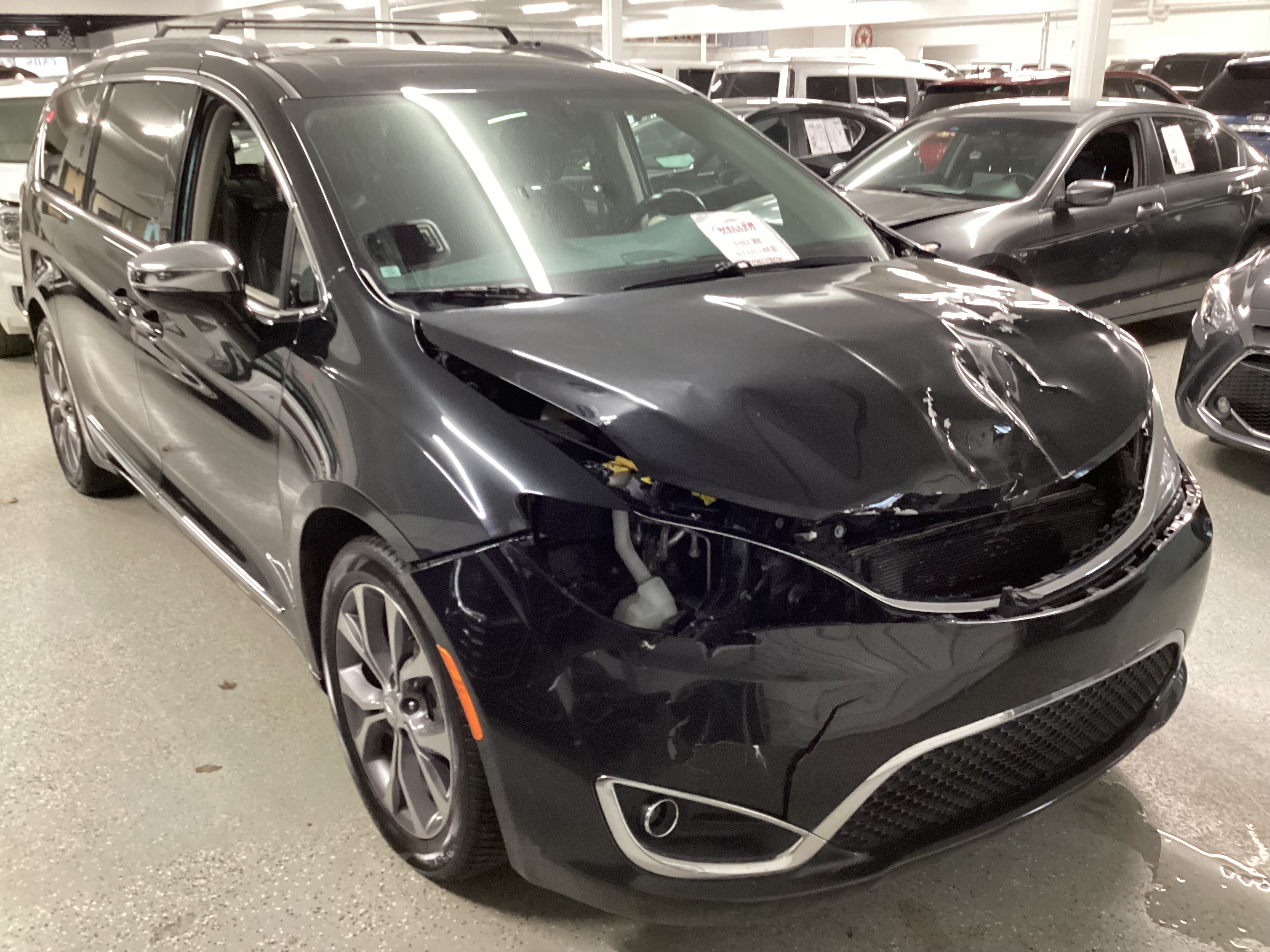 2018 CHRYSLER Pacifica Limited - Image 4