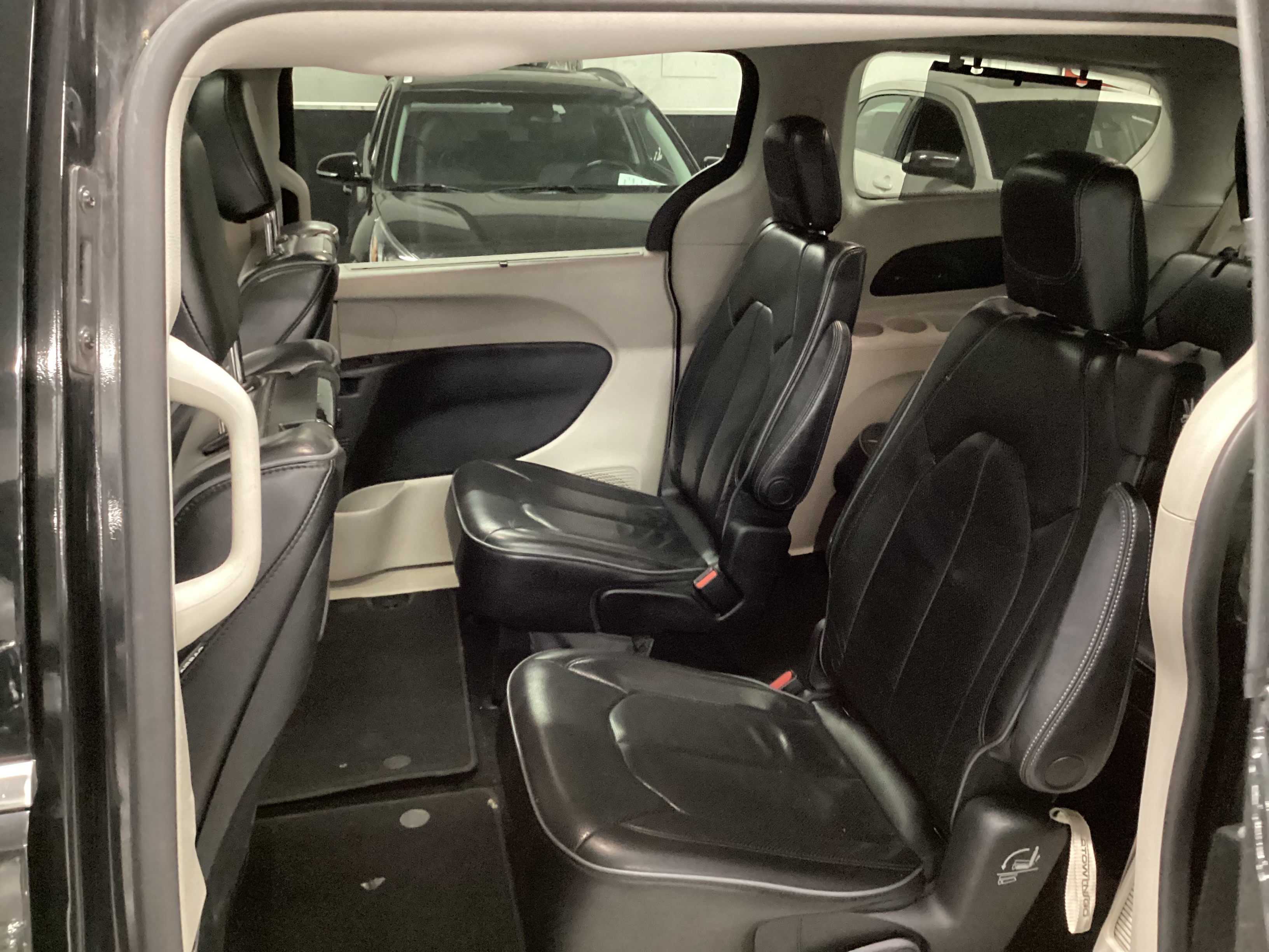 2018 CHRYSLER Pacifica Limited - Image 8