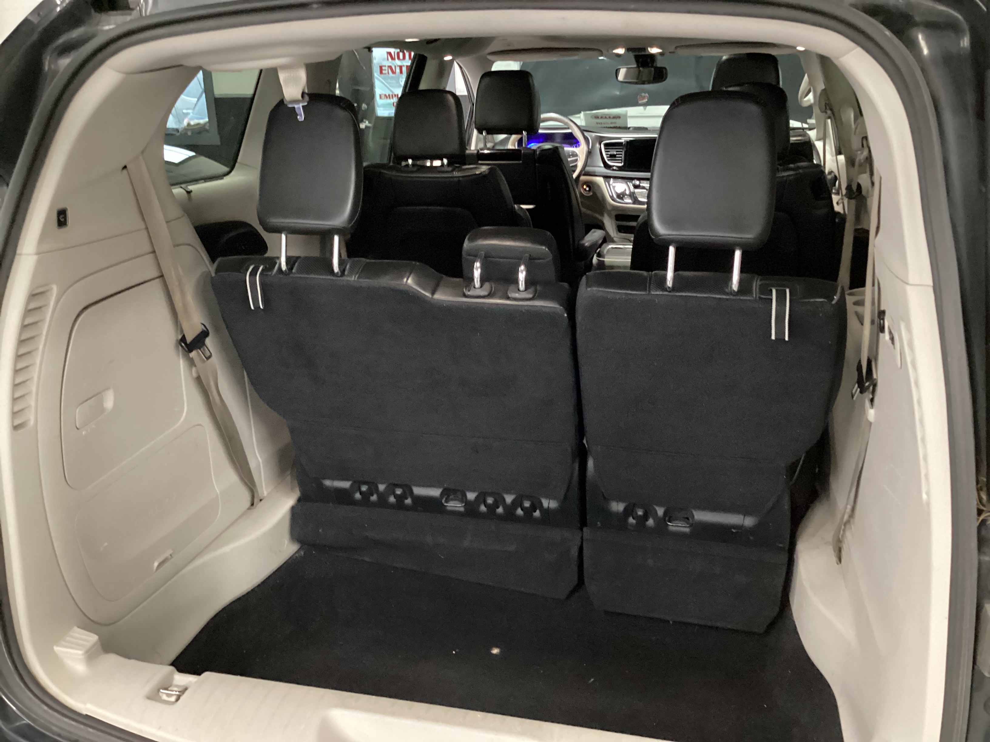 2018 CHRYSLER Pacifica Limited - Image 9