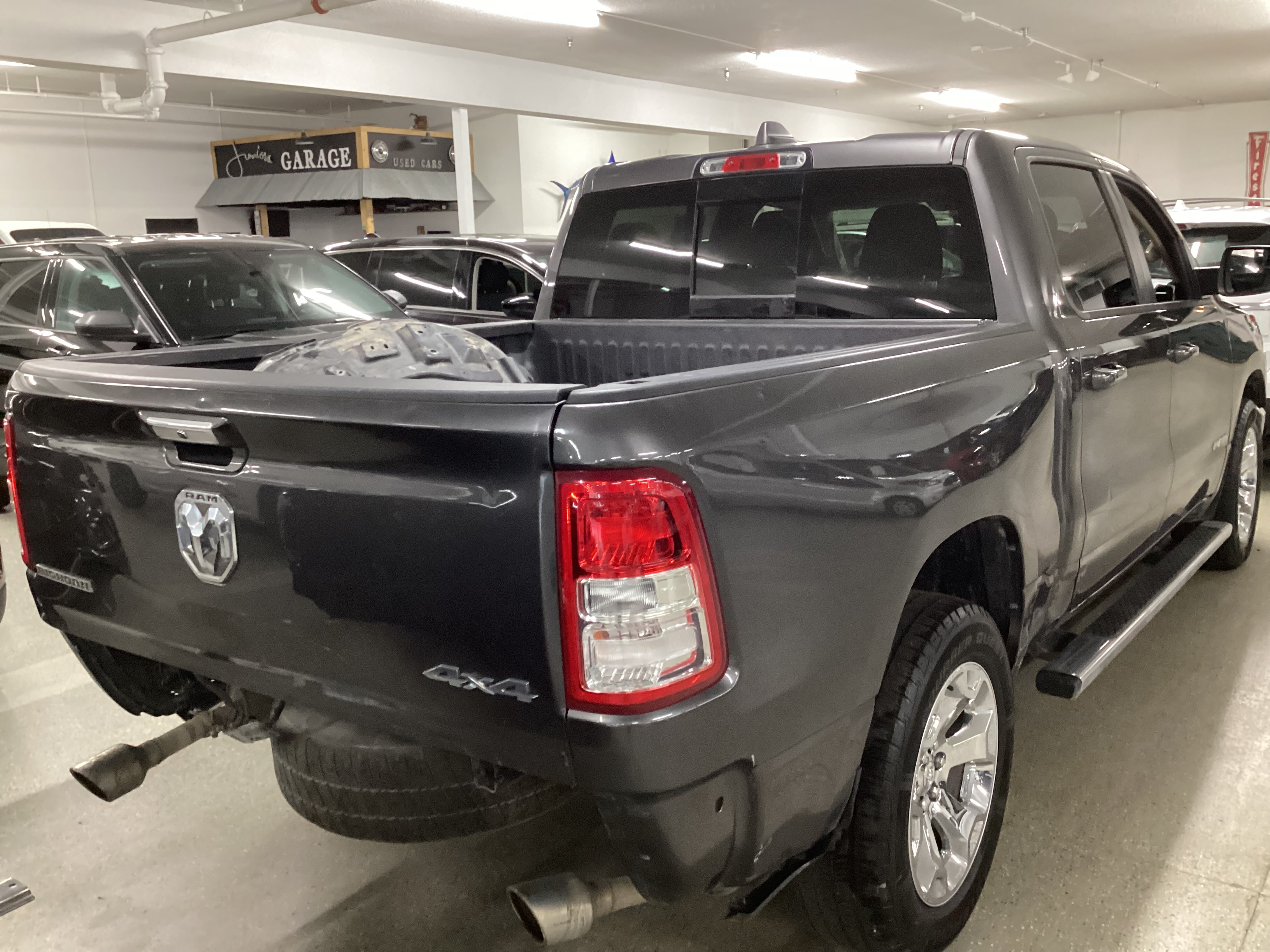 2020 RAM 1500 Big Horn 4WD Crew Cab - Image 3