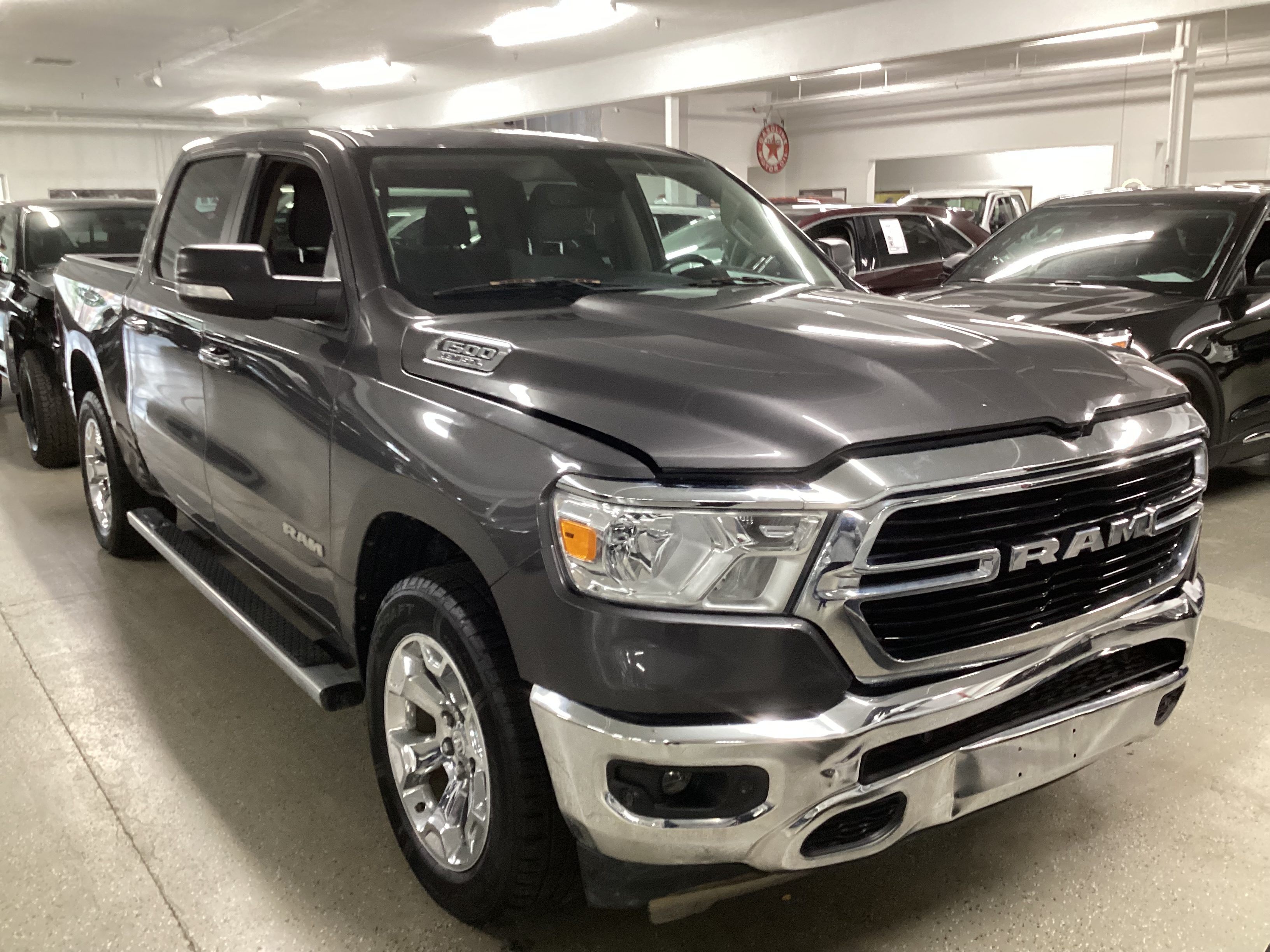 2020 RAM 1500 Big Horn 4WD Crew Cab - Image 4