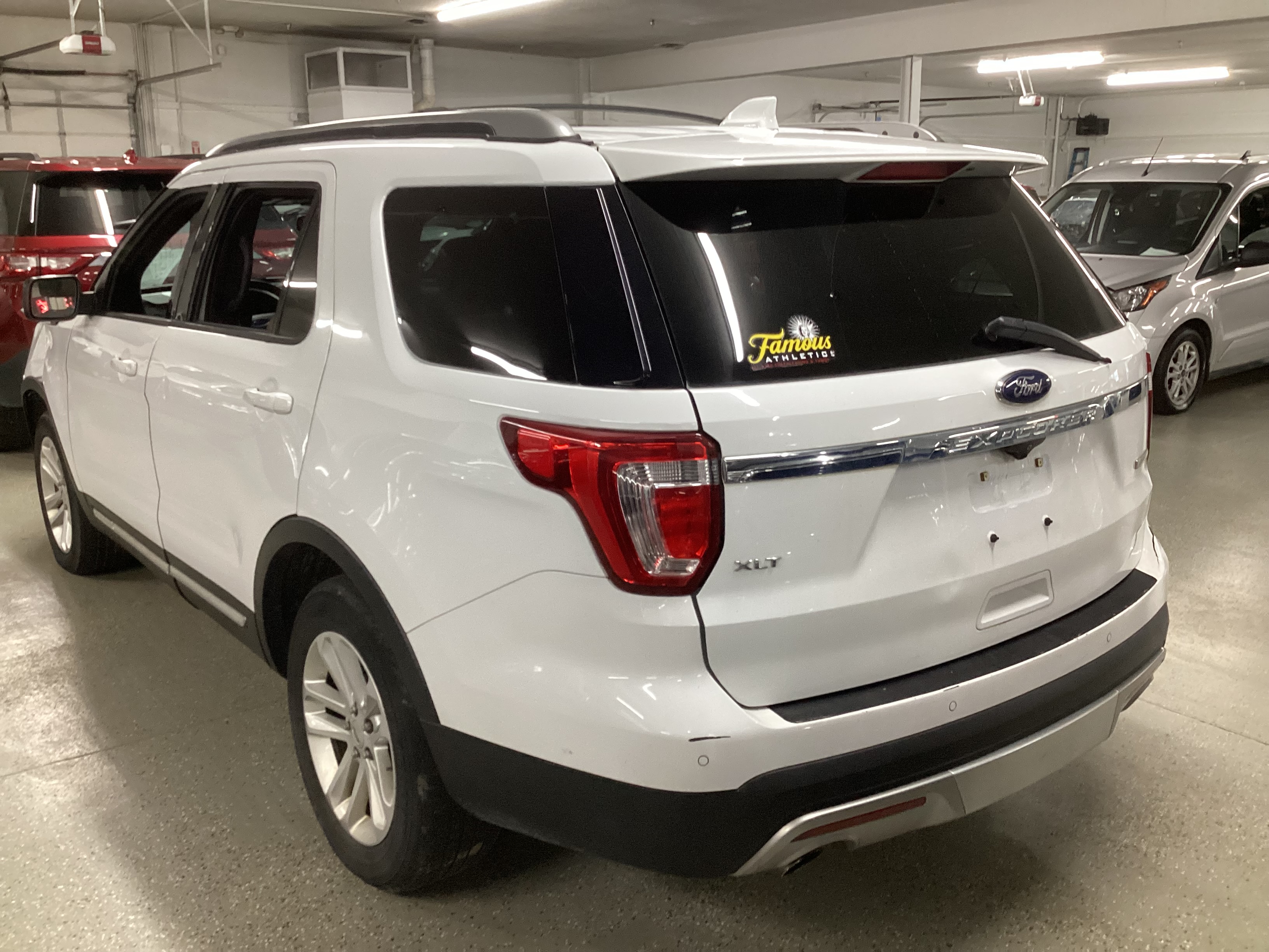 2016 FORD Explorer XLT - Image 2