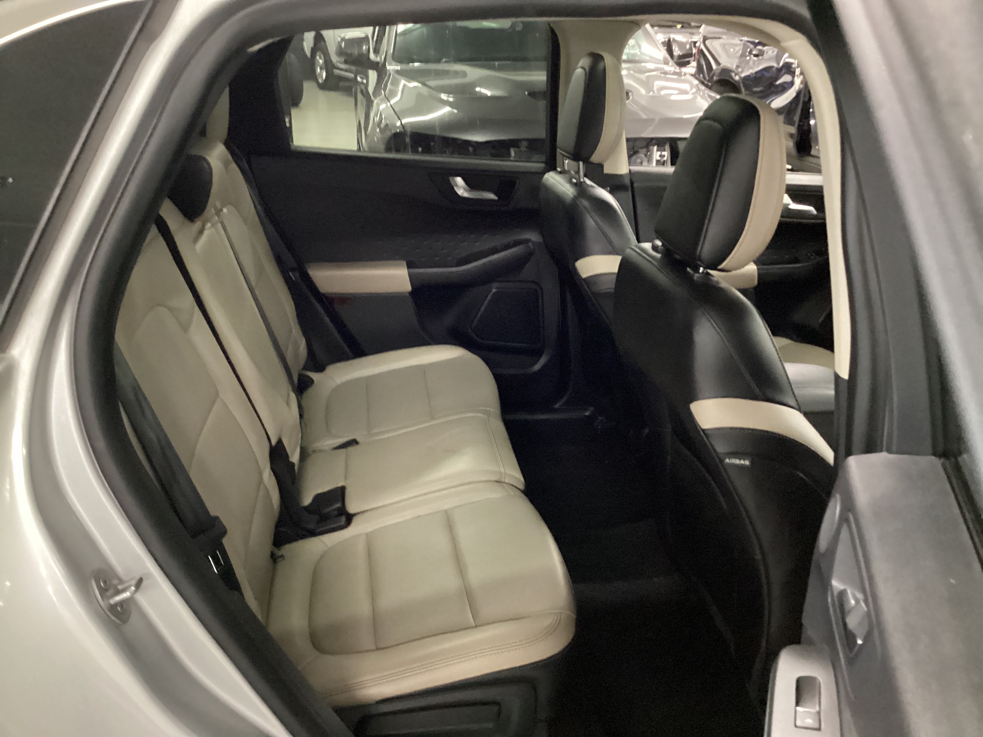 2020 FORD Escape Titanium 4WD - Image 8