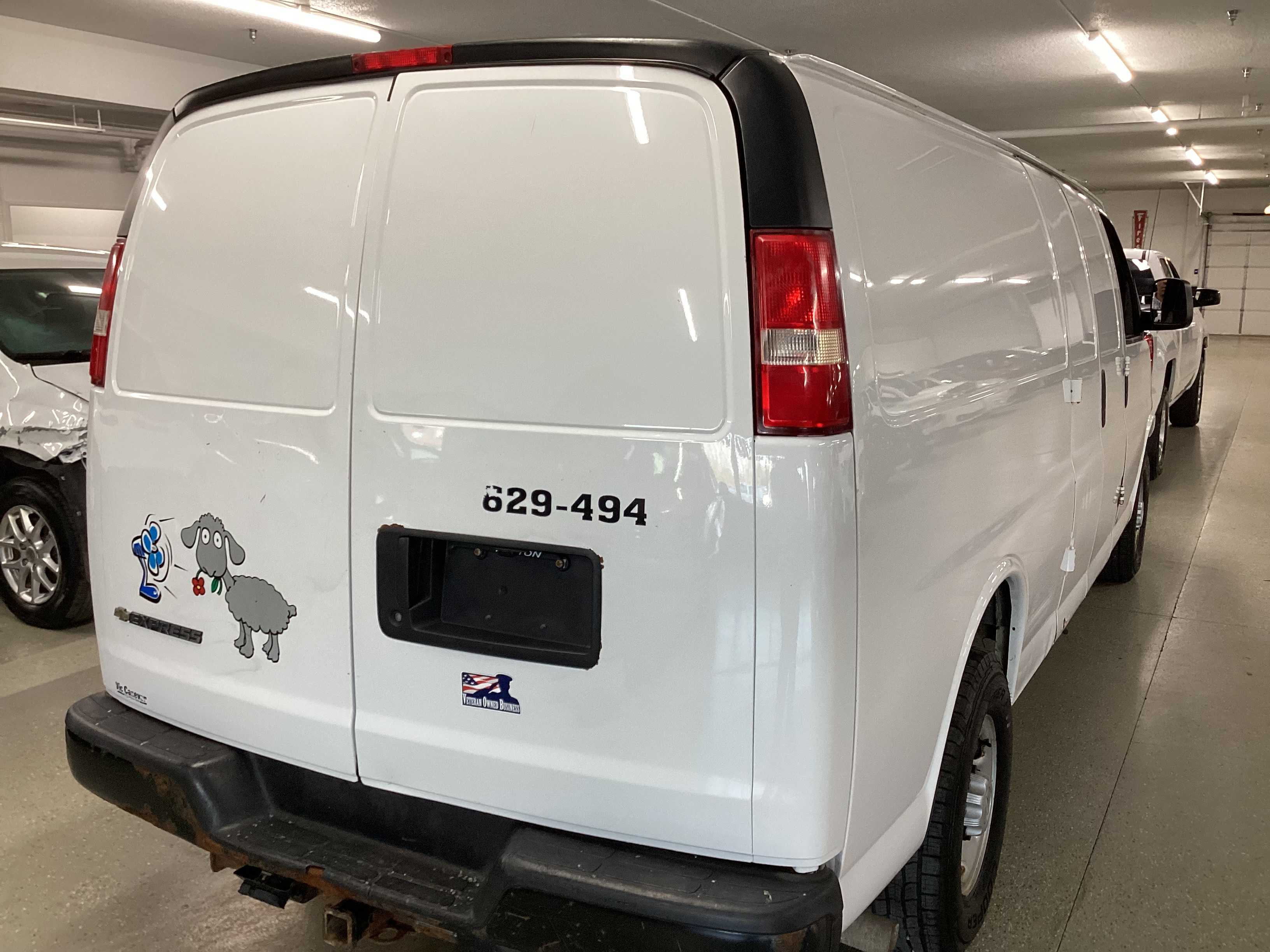 2017 CHEVROLET Express 2500 Extended Cargo Van - Image 3