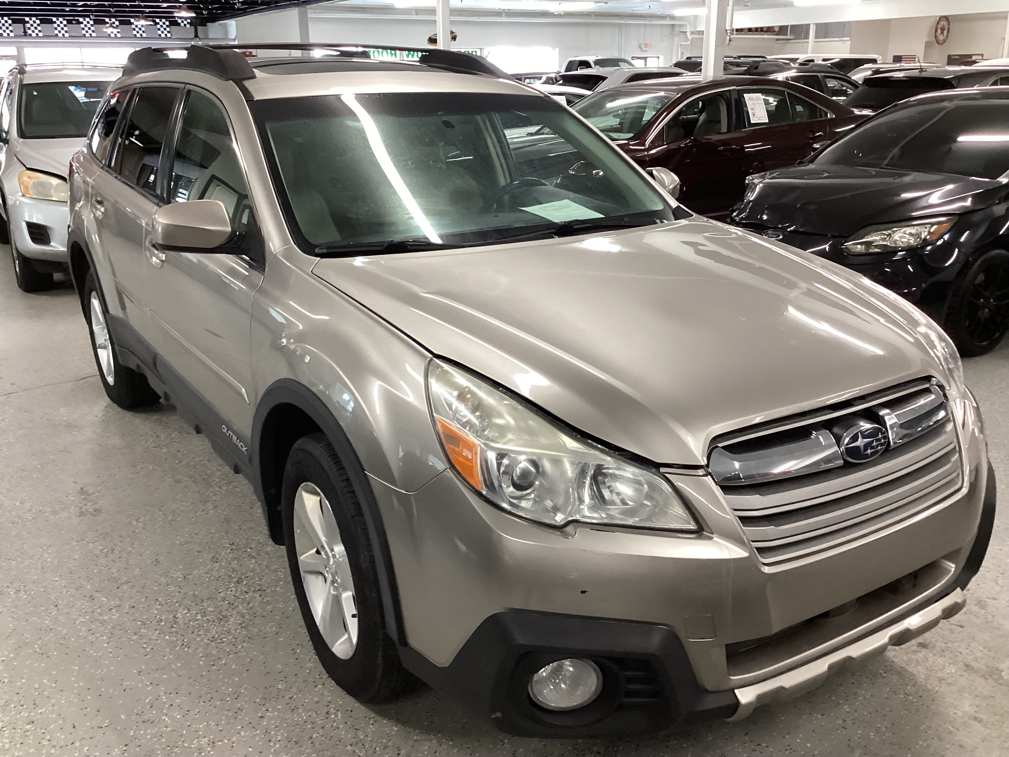 2014 SUBARU Outback Limited AWD - Image 4