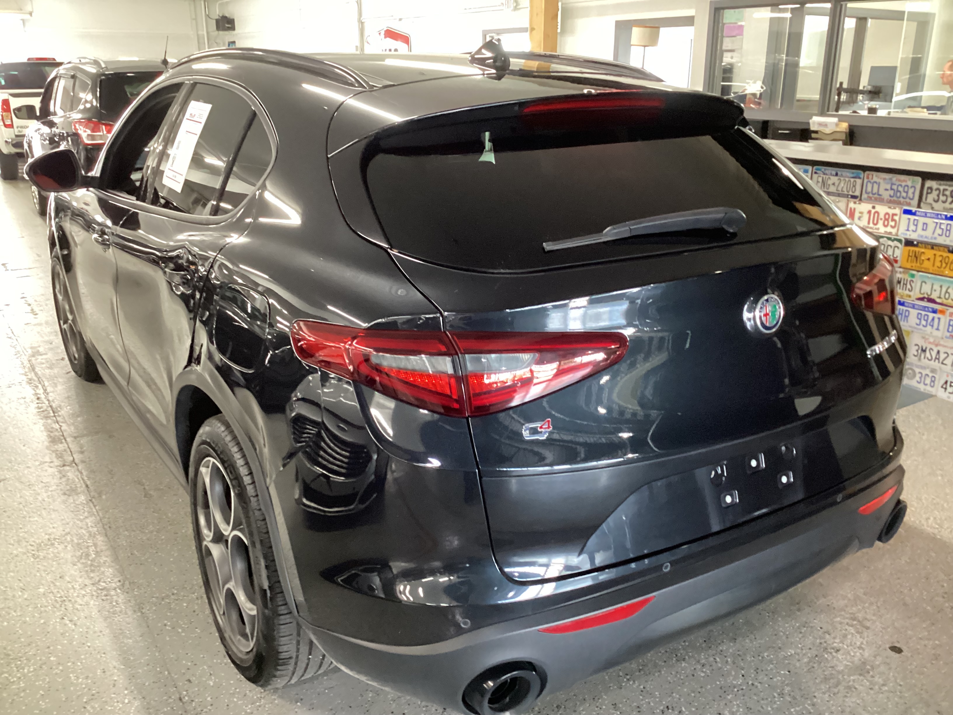 2023 ALFA ROMEO Stelvio Sprint AWD - Image 2