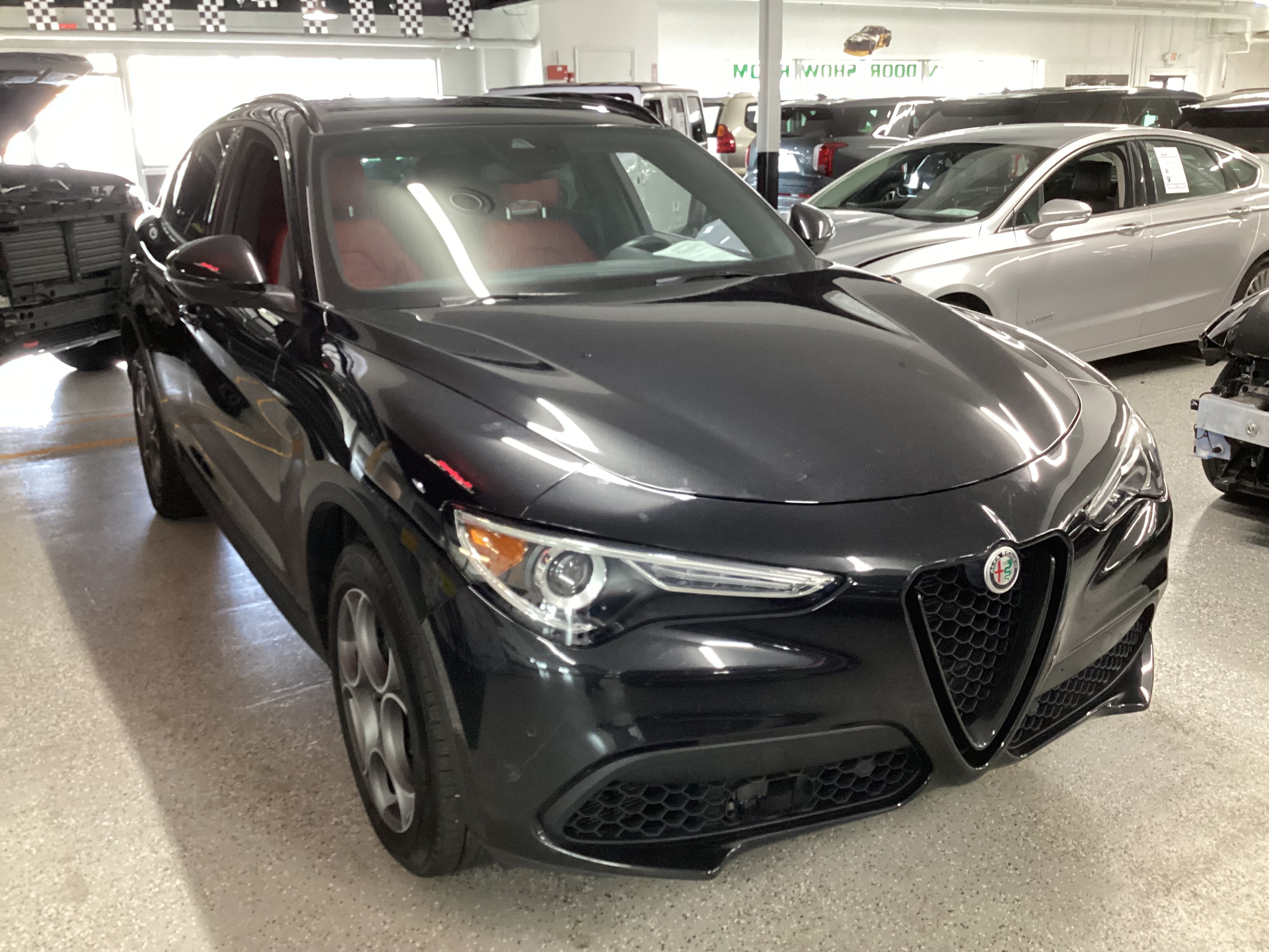 2023 ALFA ROMEO Stelvio Sprint AWD - Image 4