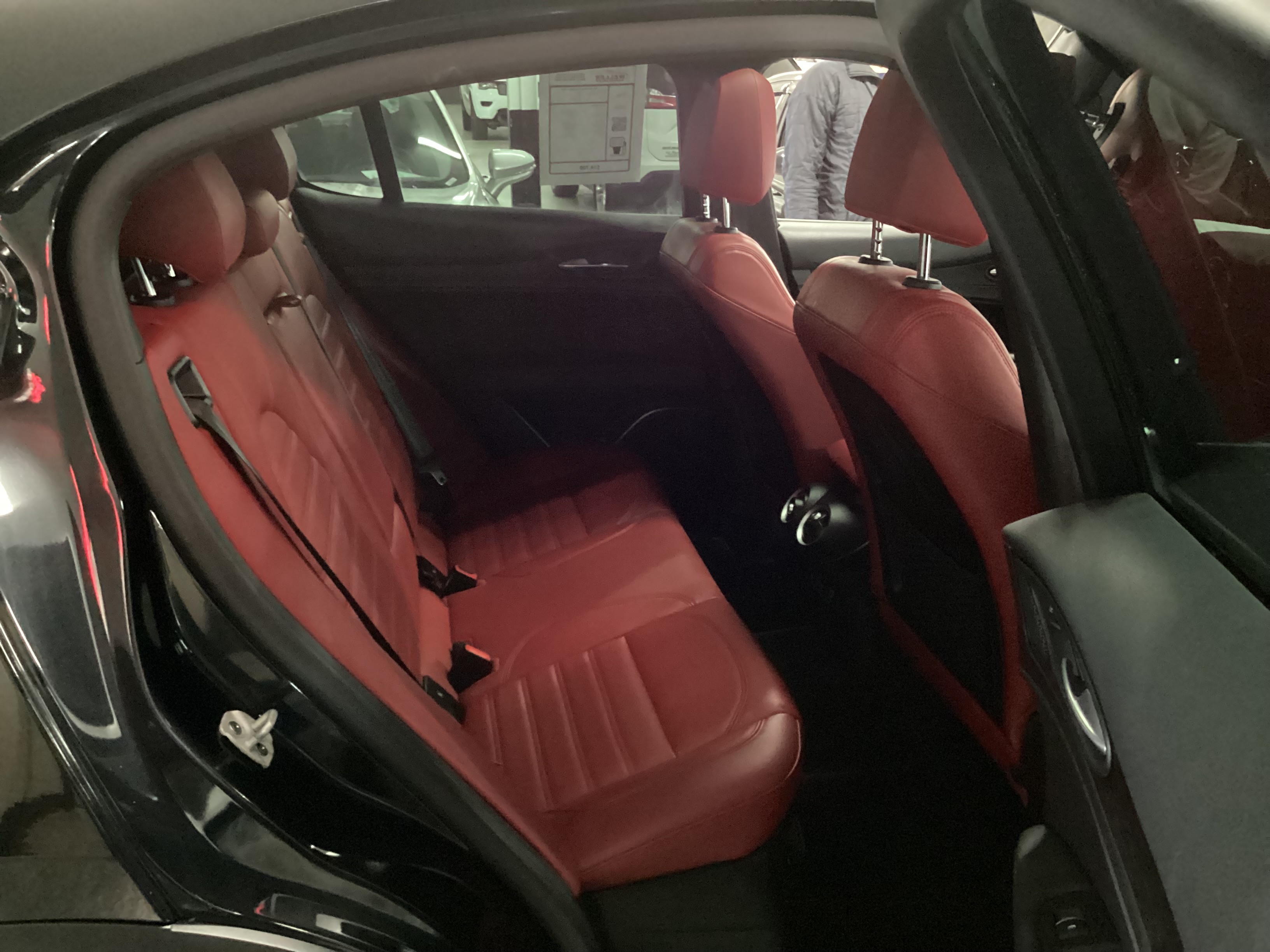 2023 ALFA ROMEO Stelvio Sprint AWD - Image 12