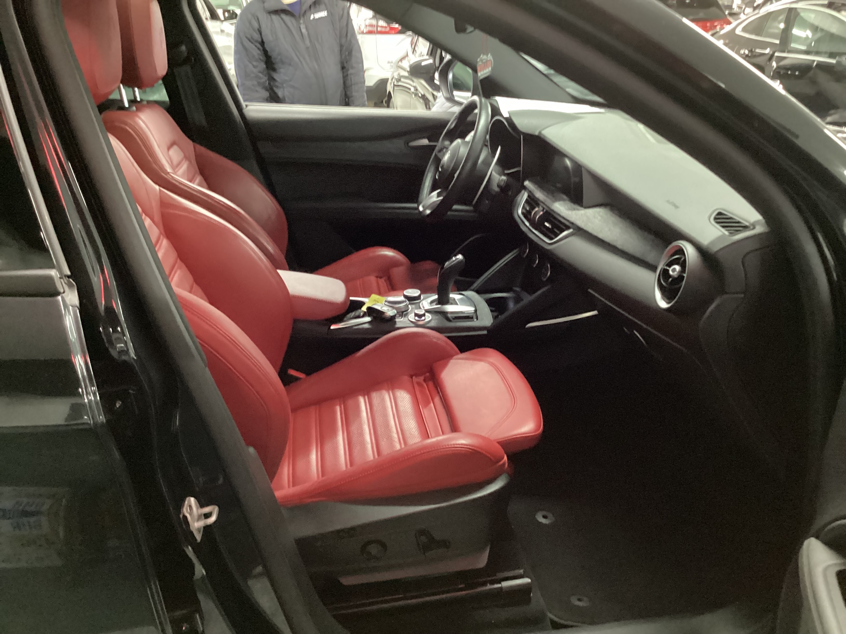 2023 ALFA ROMEO Stelvio Sprint AWD - Image 13