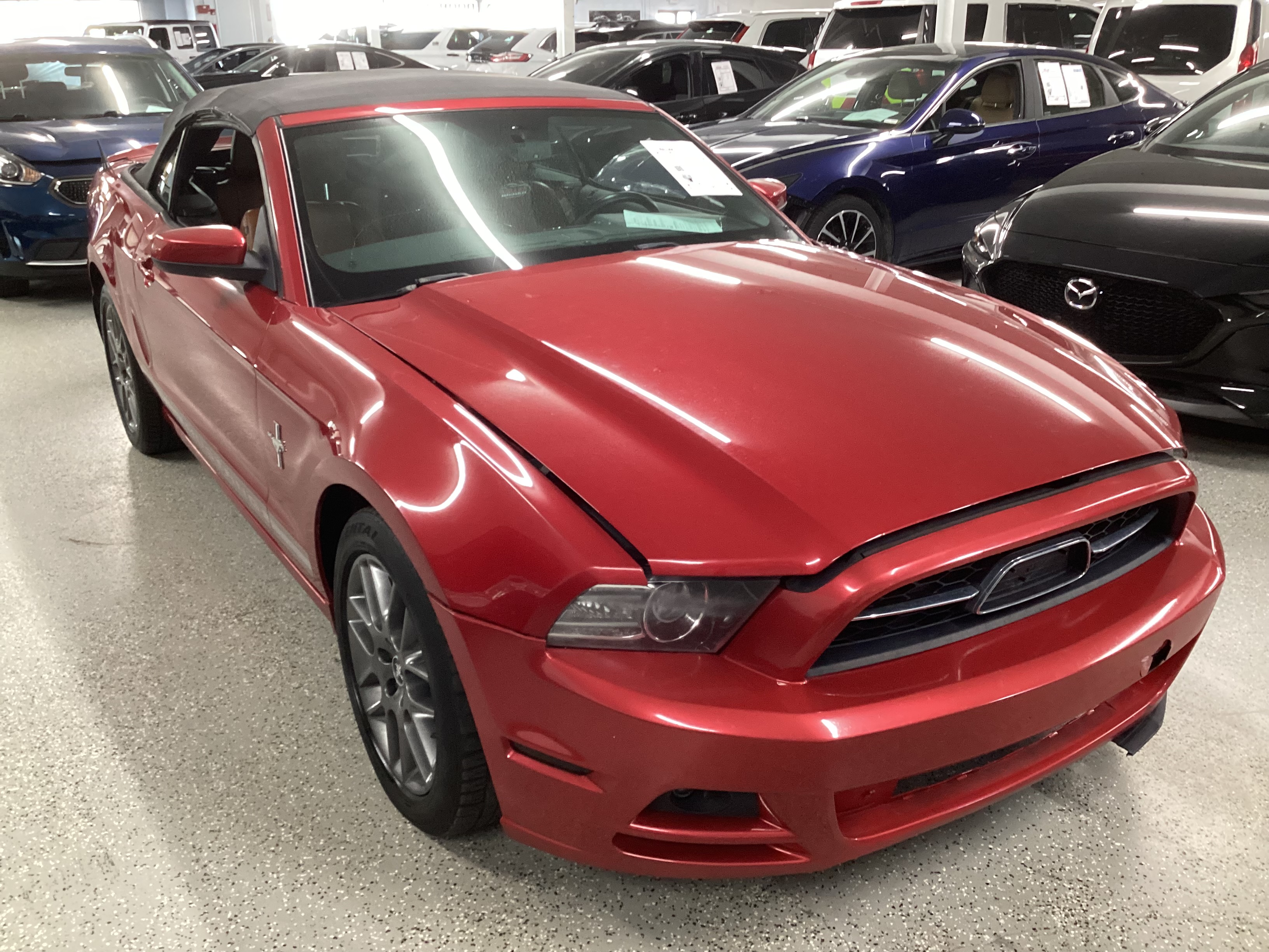 2013 FORD Mustang Convertible - Image 4