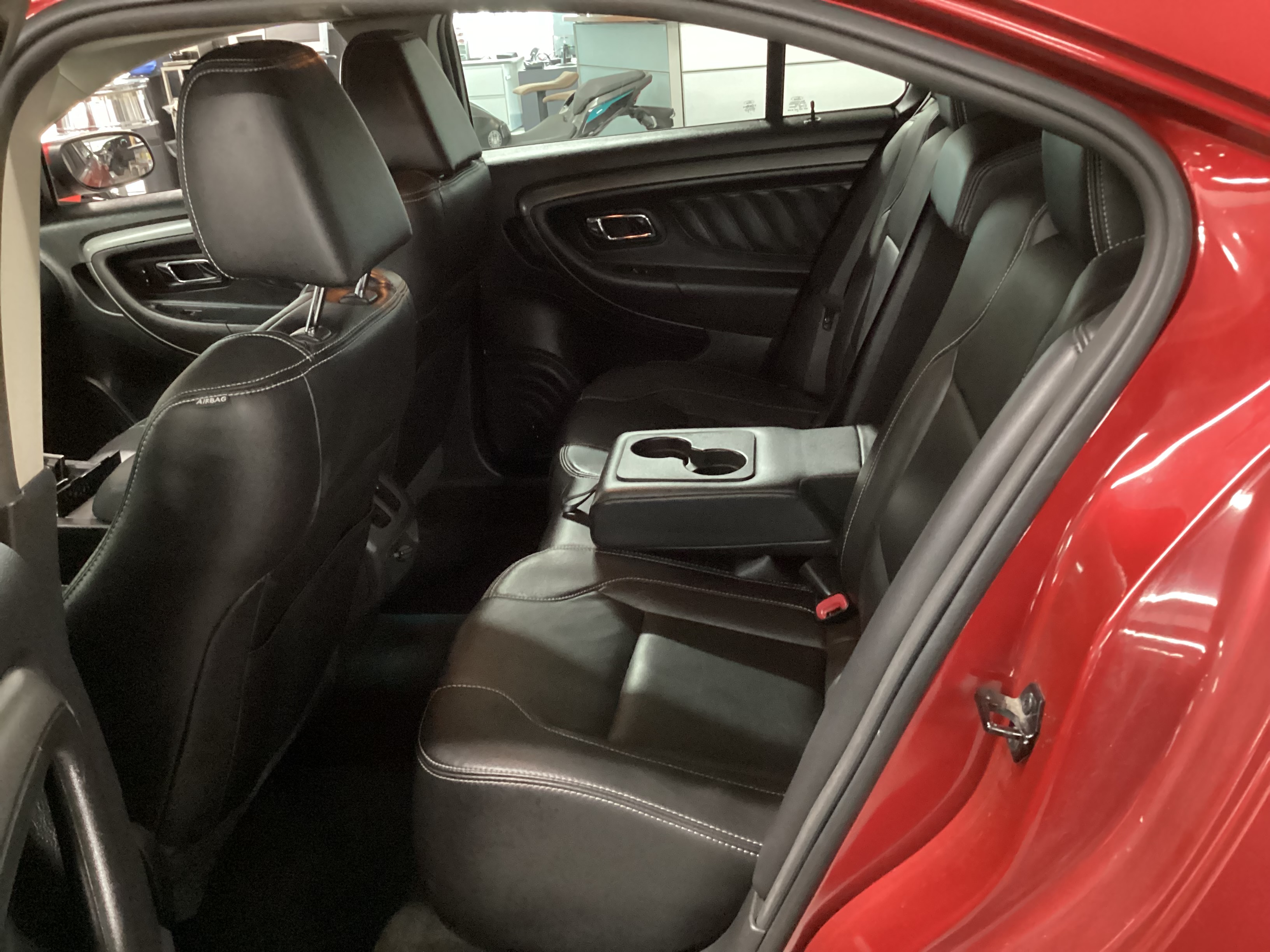 2011 FORD Taurus SEL - Image 8