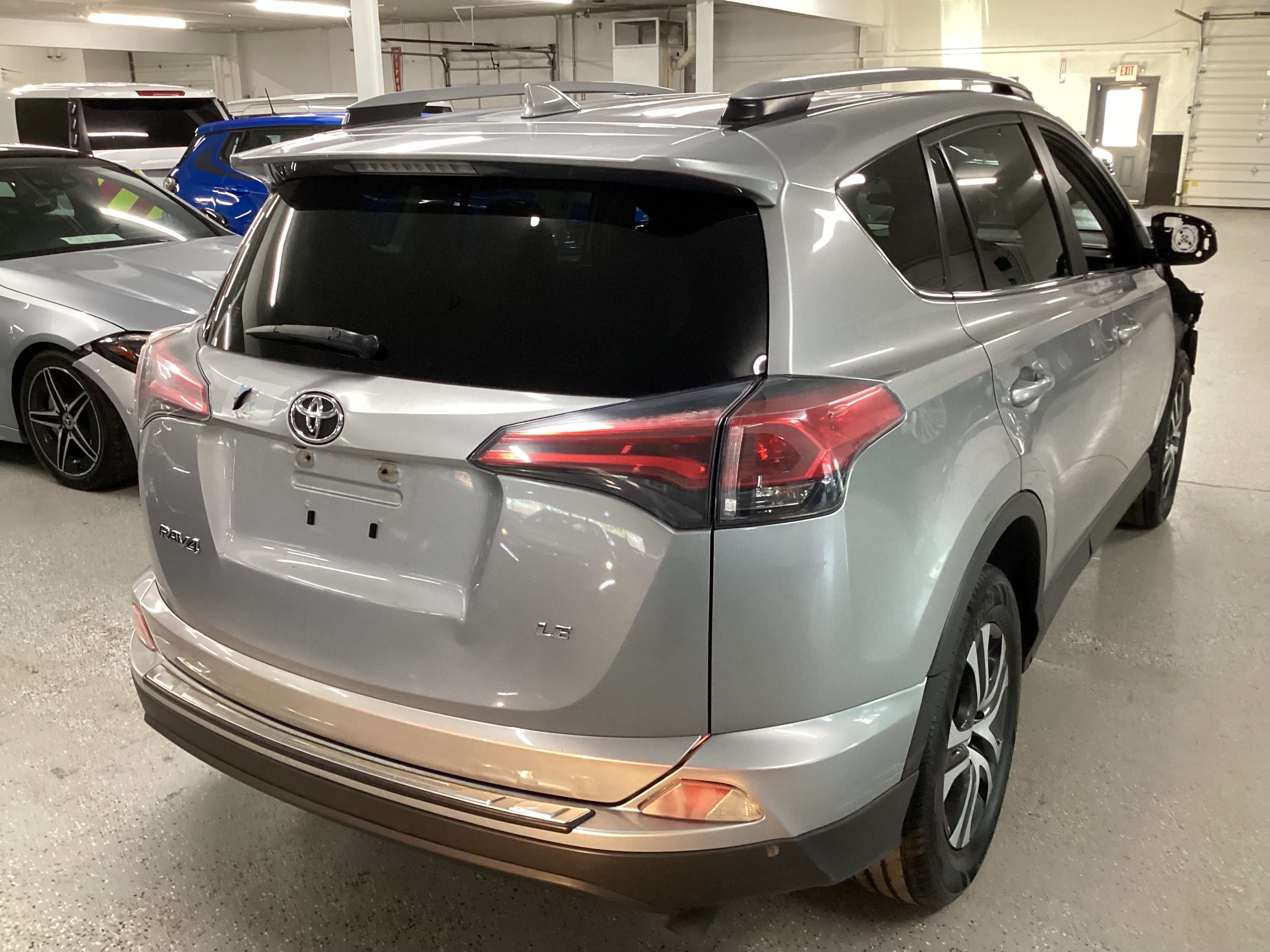 2018 TOYOTA RAV4 LE - Image 3