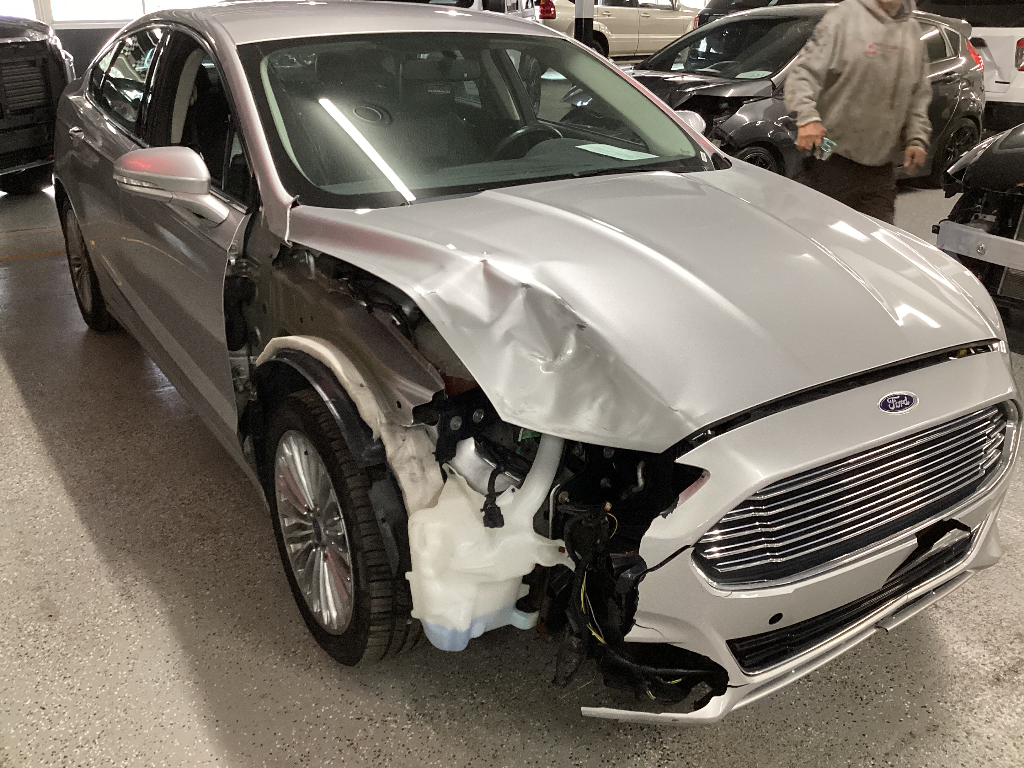 2014 FORD Fusion Hybrid Titanium - Image 4