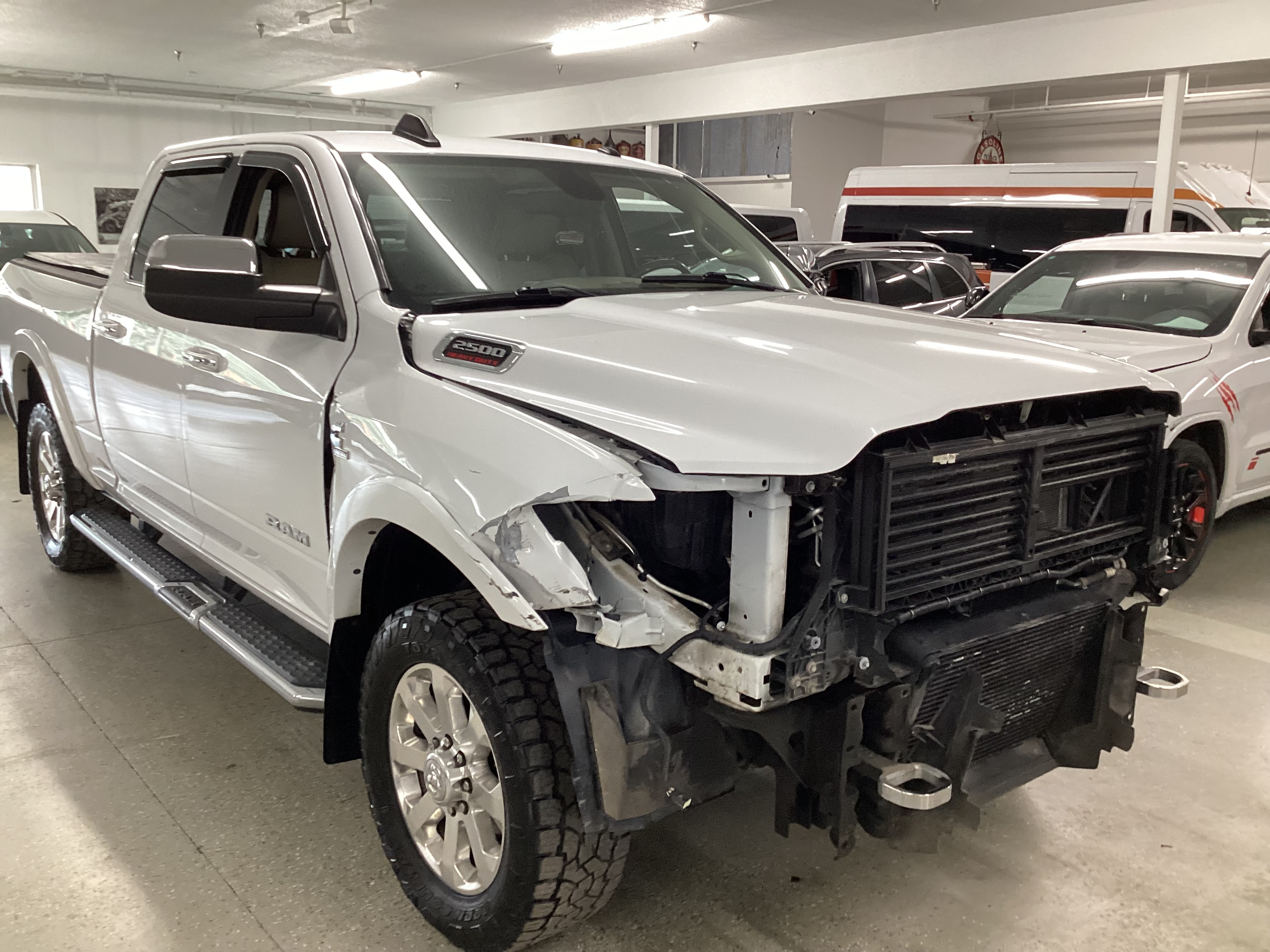 2020 RAM 2500 Laramie 4WD Crew Cab - Image 4