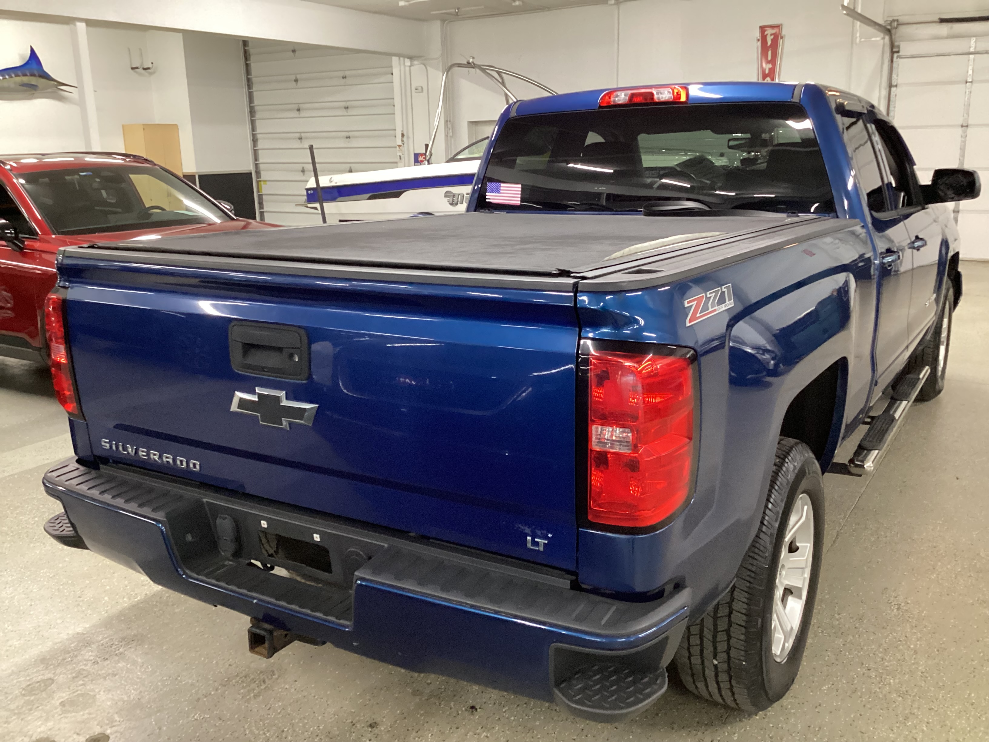 2016 CHEVROLET Silverado LT Double Cab 4WD - Image 3
