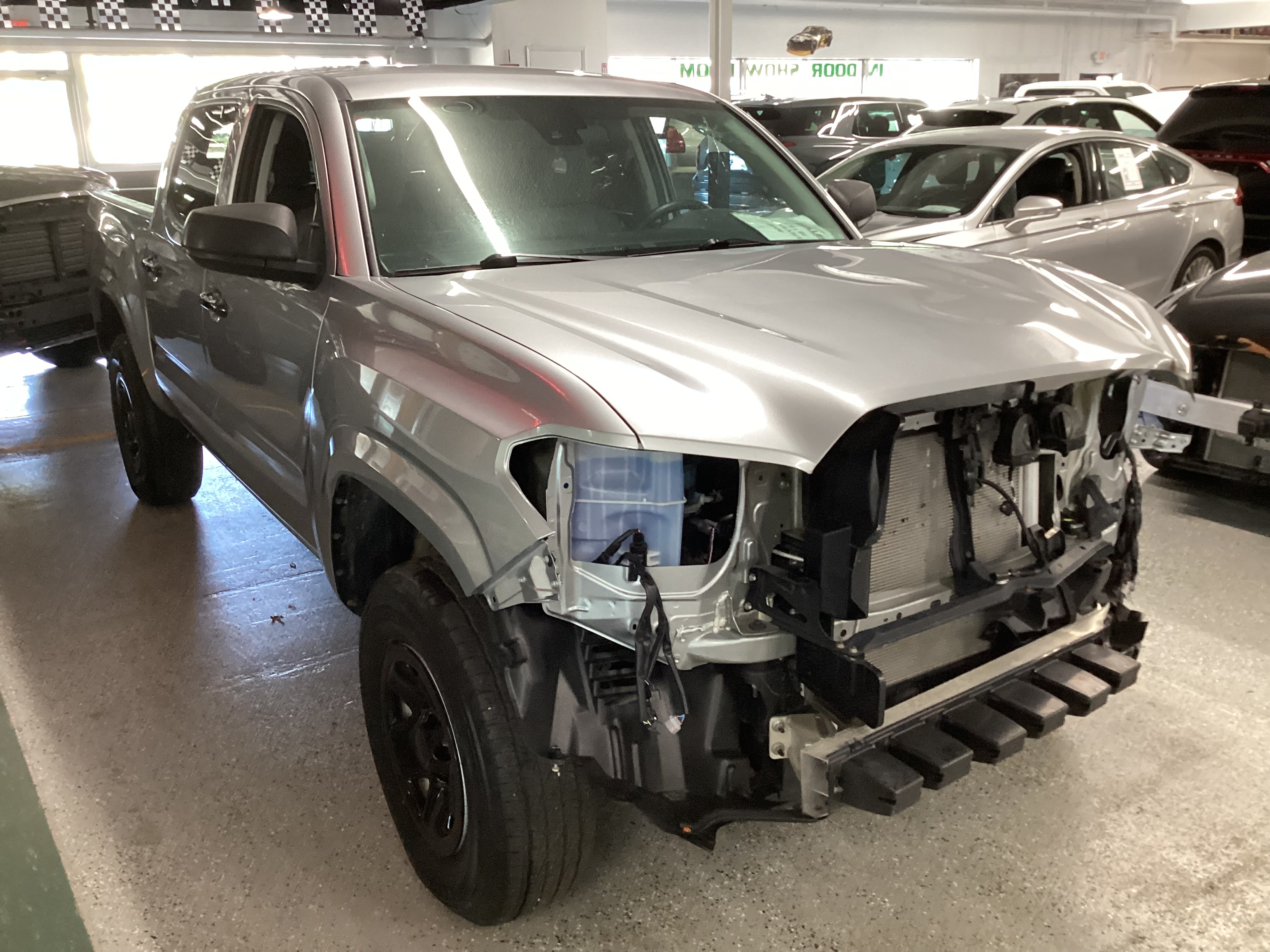 2023 TOYOTA Tacoma SR Double Cab 4WD - Image 4