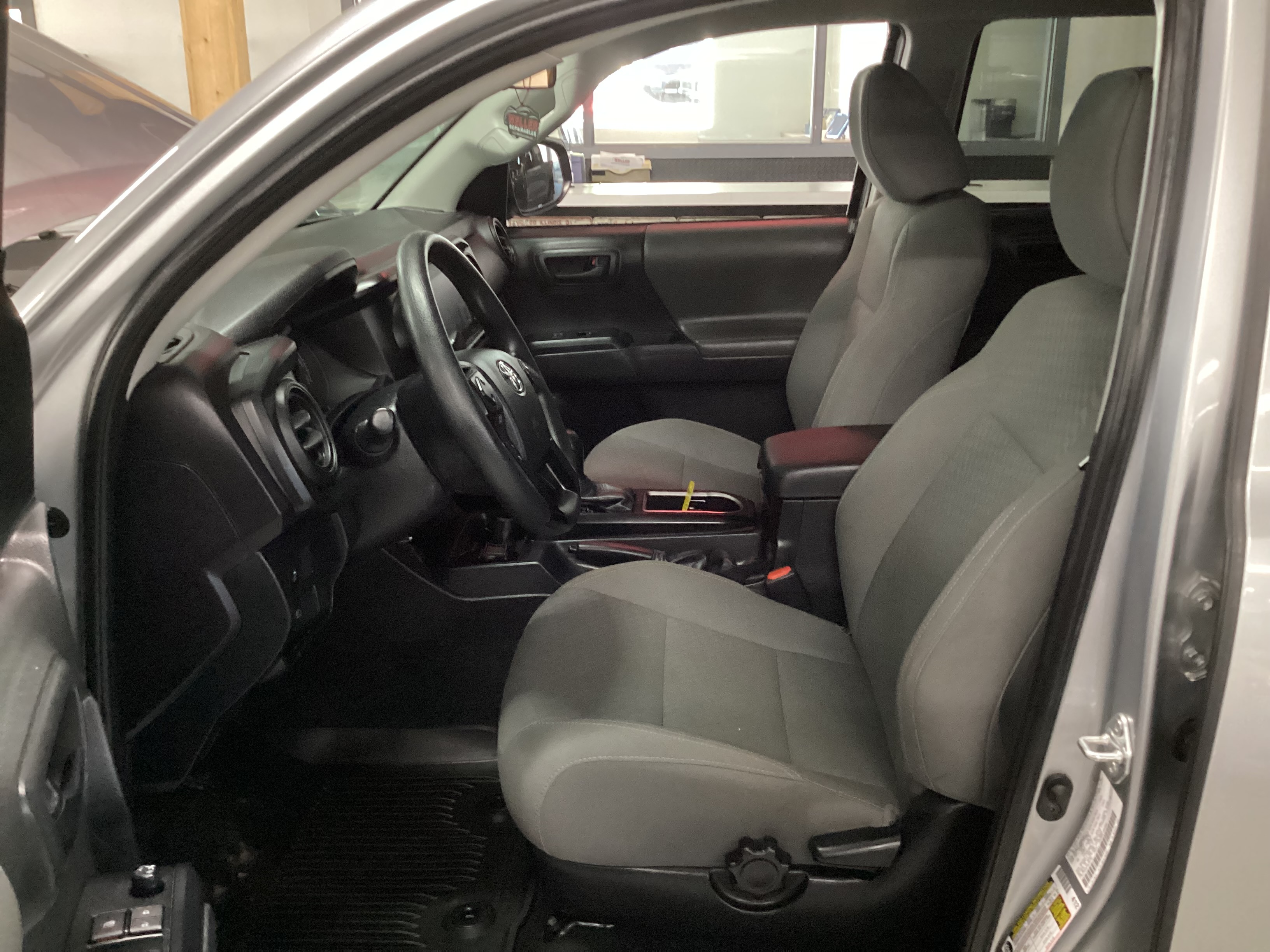 2023 TOYOTA Tacoma SR Double Cab 4WD - Image 8